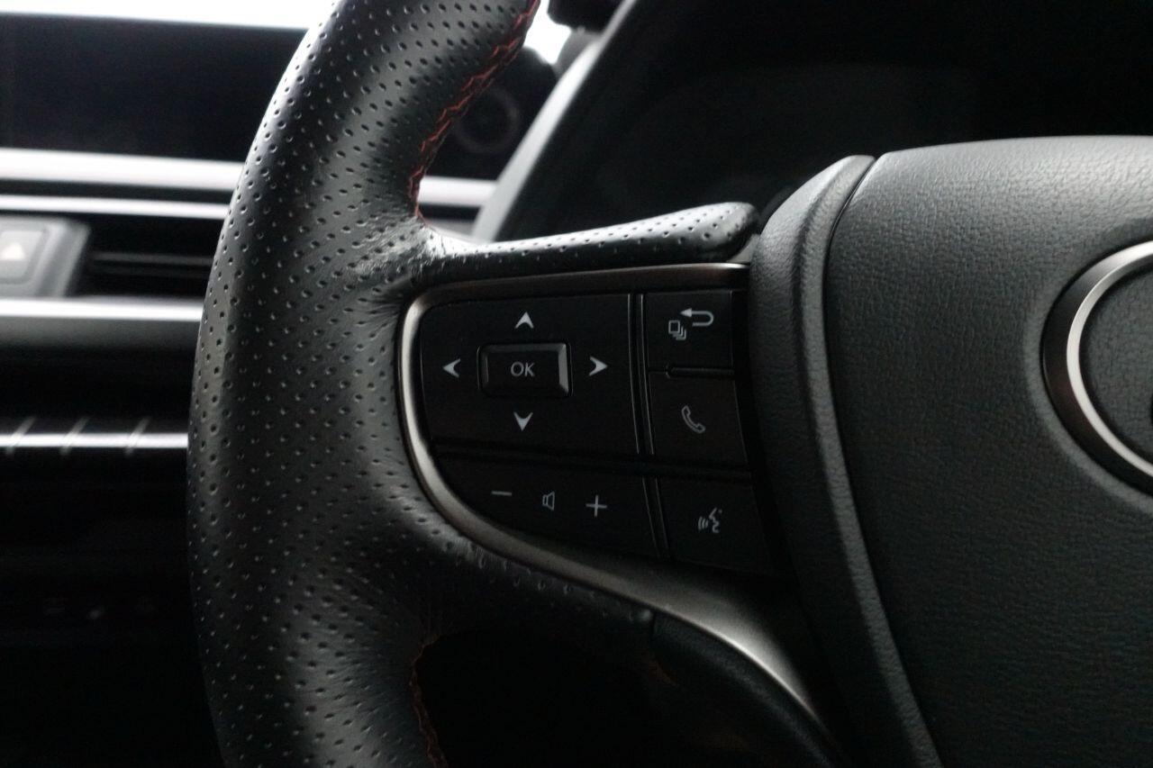 Lexus UX - Image 18