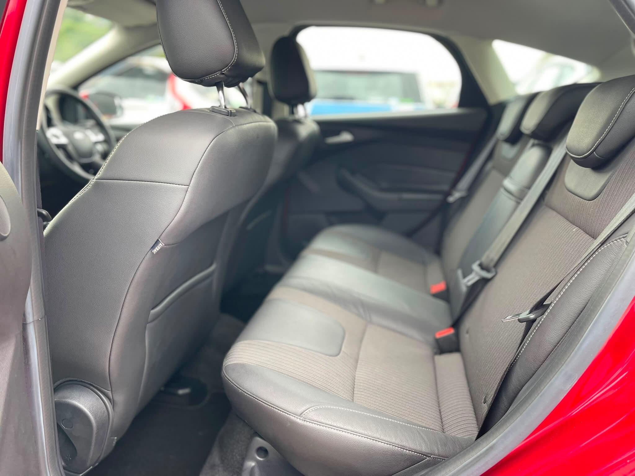 Ford Focus - Image 16