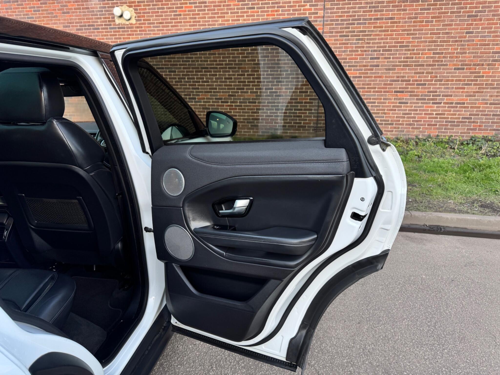 Land Rover Range Rover Evoque - Image 45