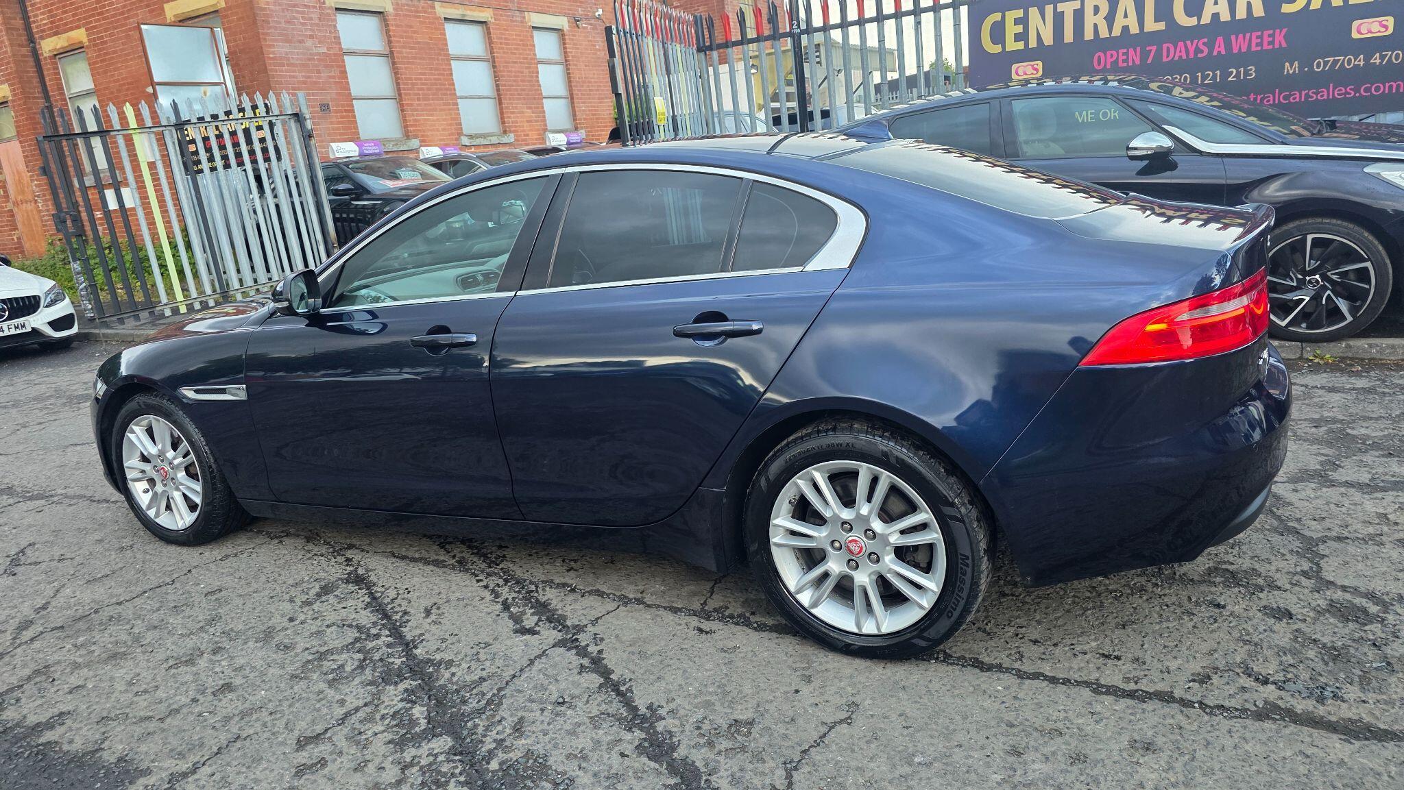 Jaguar XE - Image 13