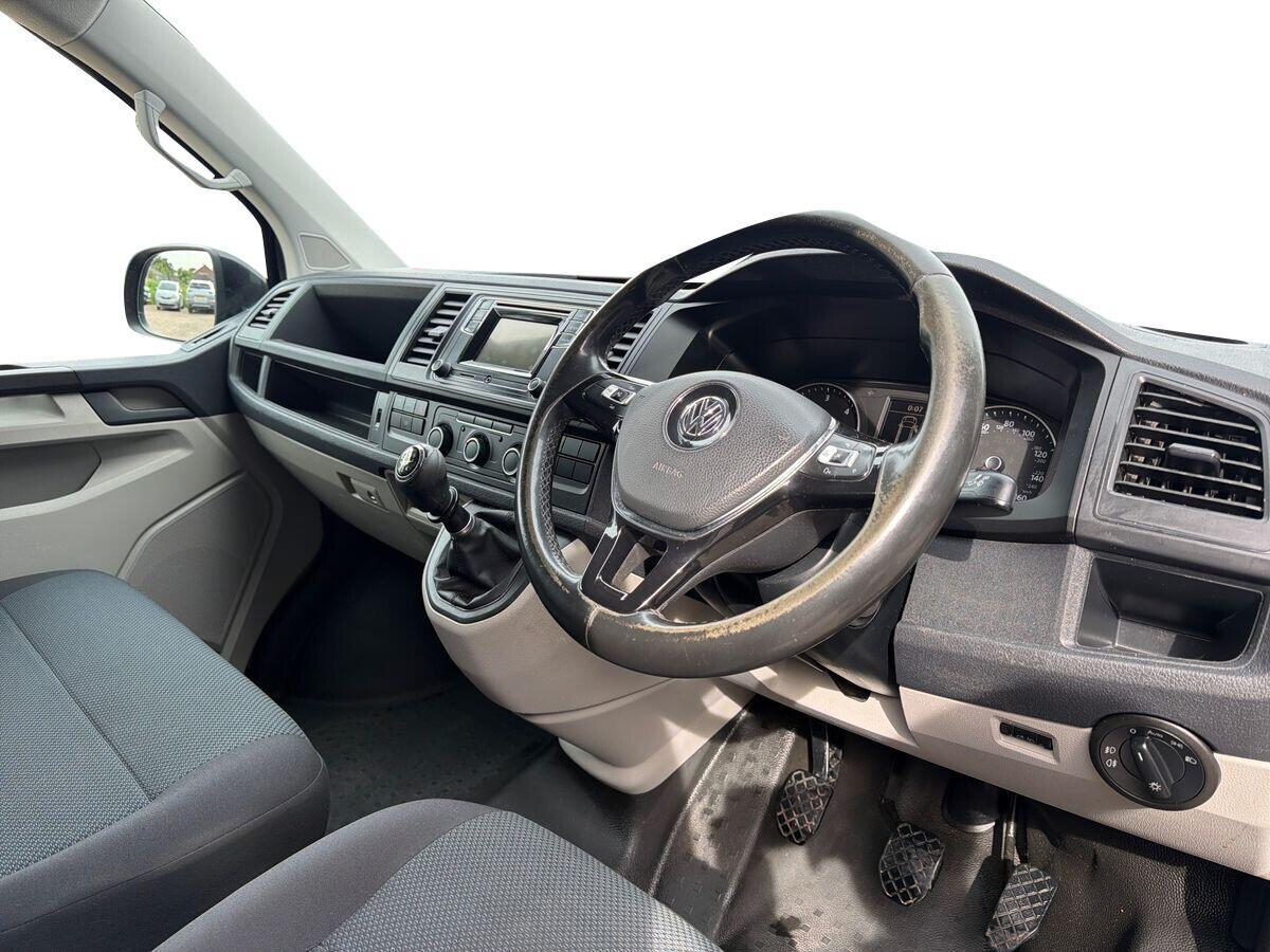 Volkswagen Transporter - Image 15