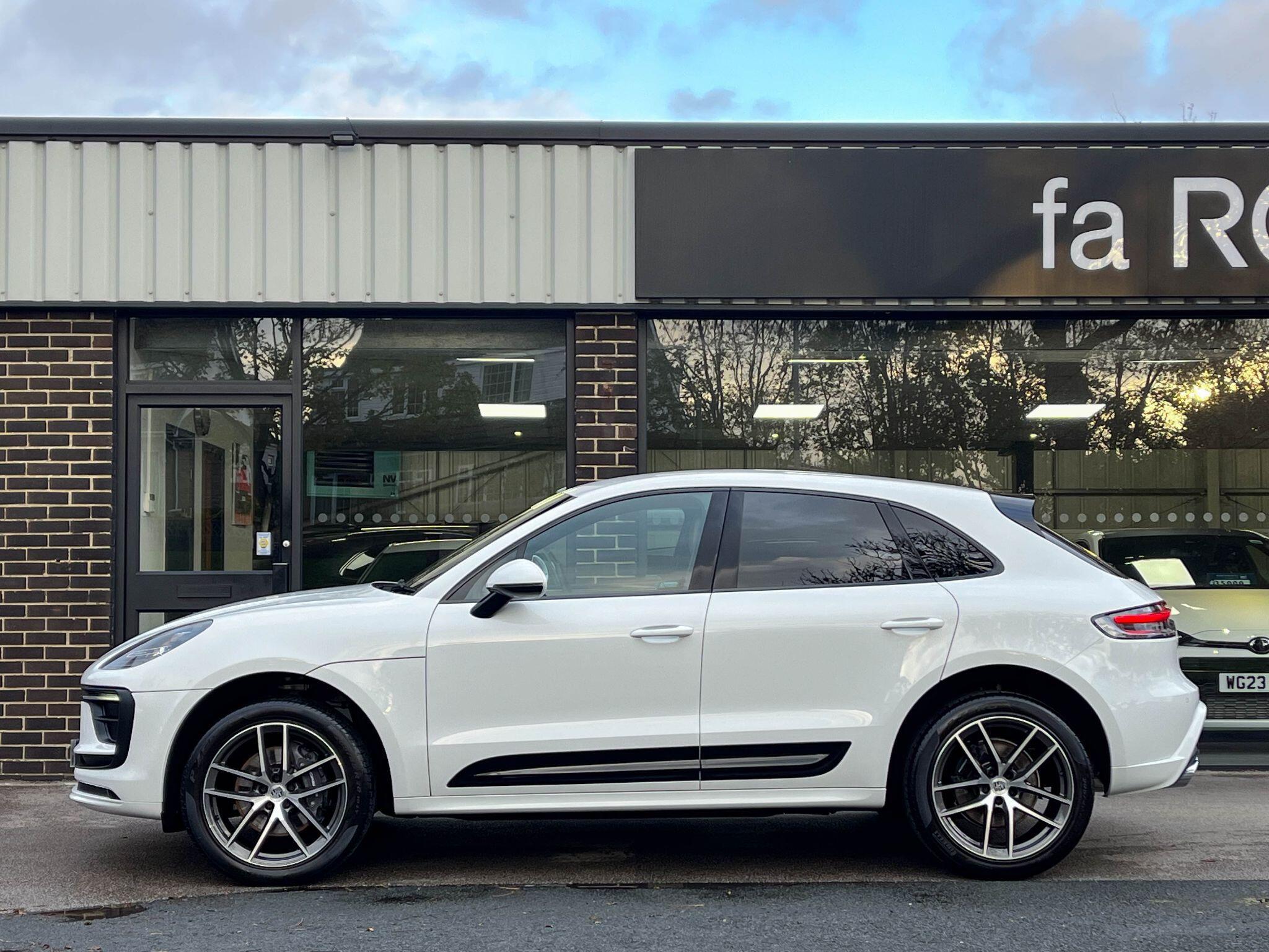 Porsche Macan - Image 3