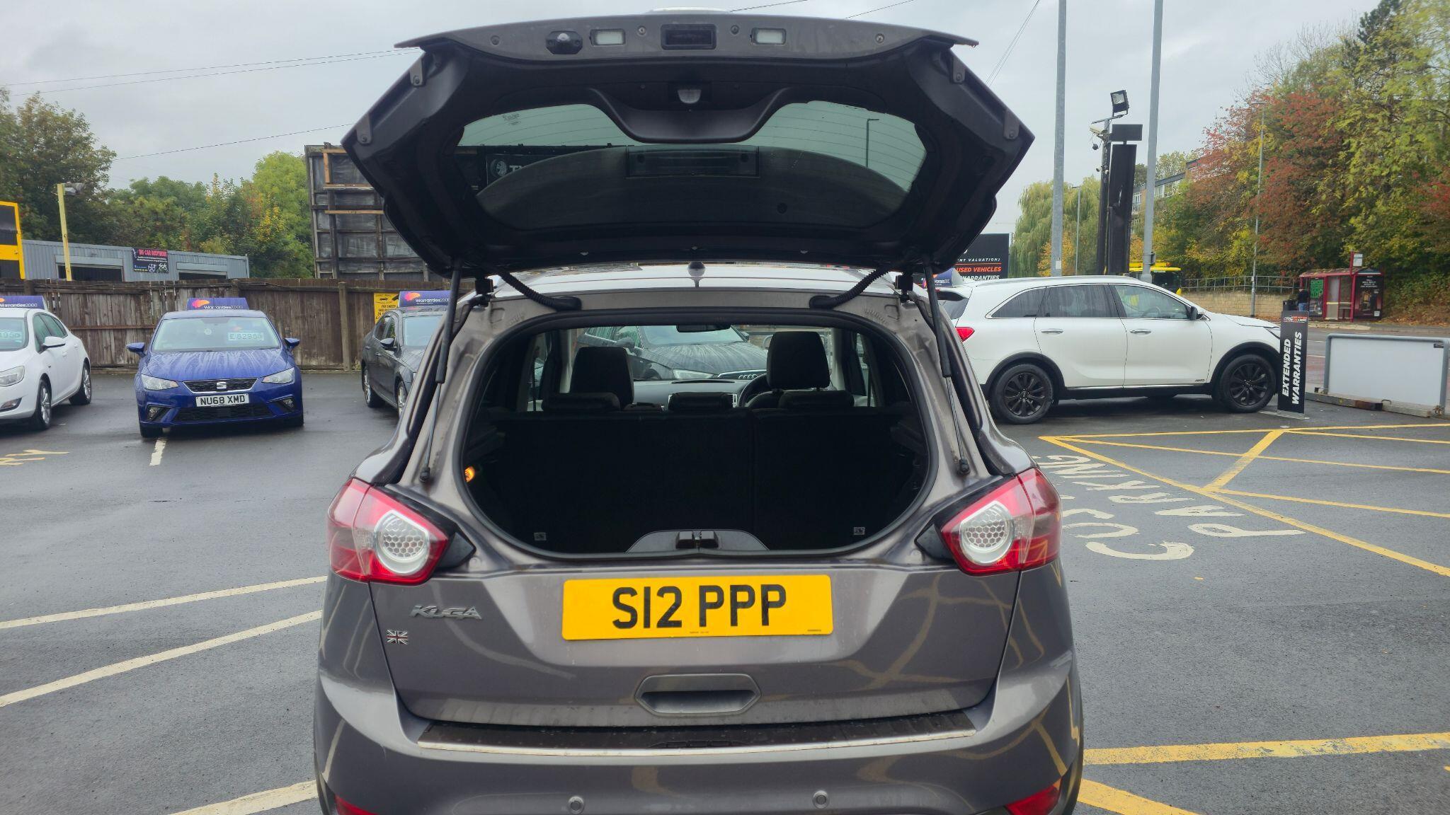 Ford Kuga - Image 20