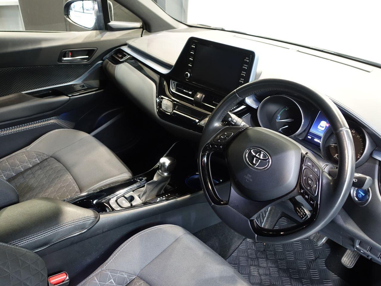 Toyota C-Hr - Image 2