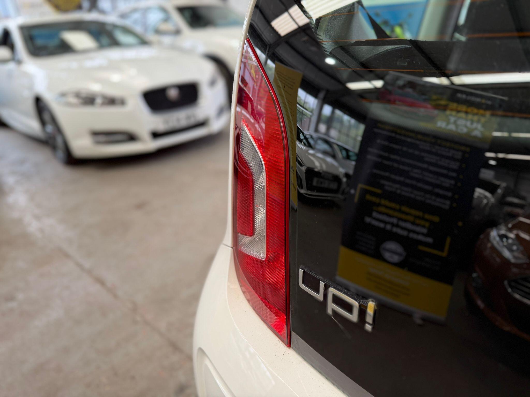 Volkswagen up! - Image 13