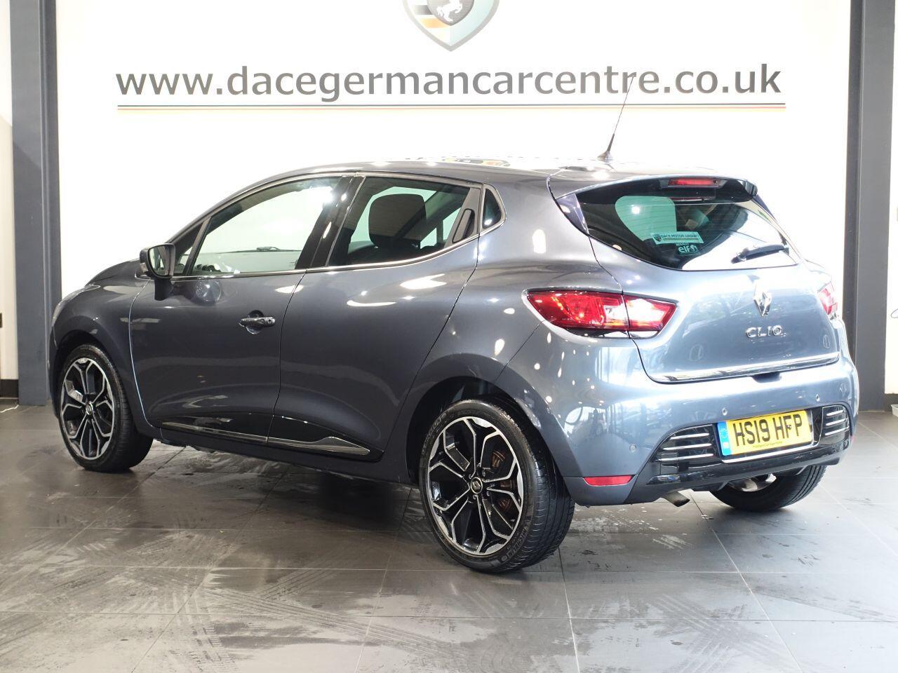 Renault Clio - Image 8