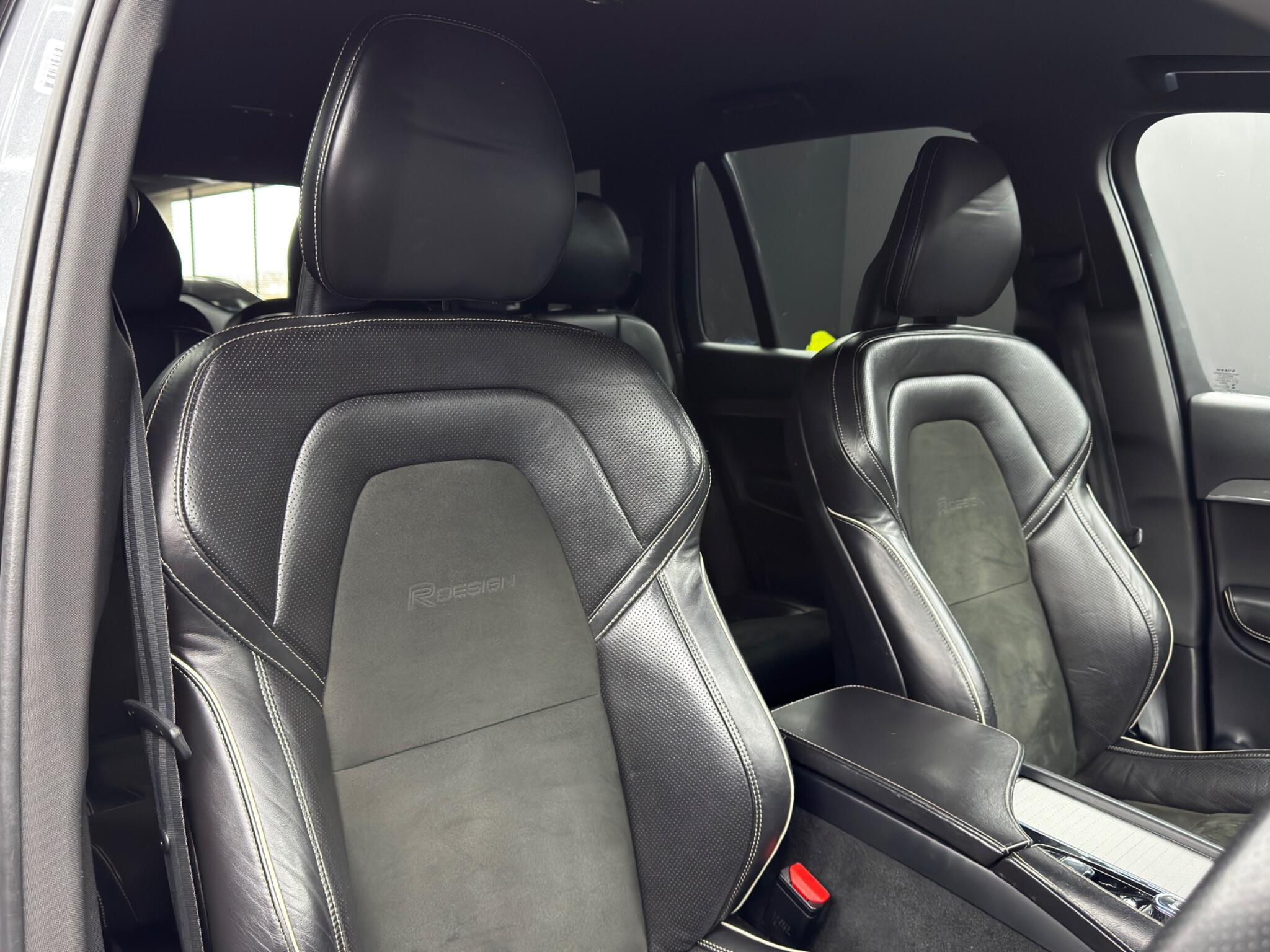 Volvo XC90 - Image 12