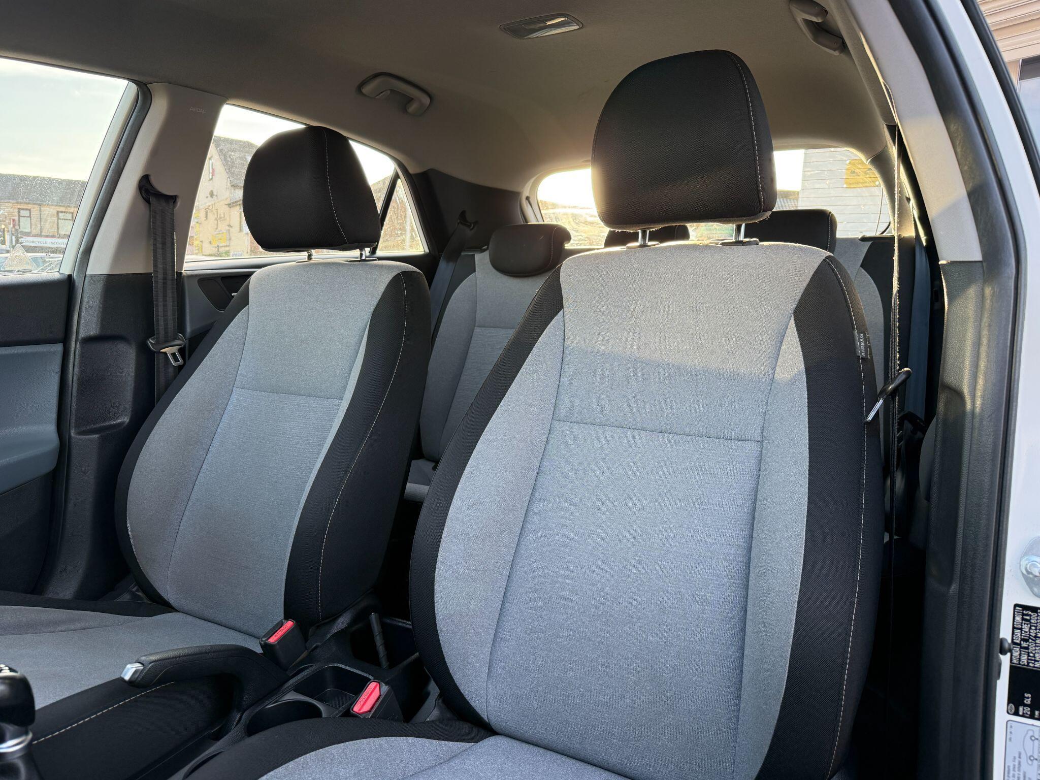 Hyundai i20 - Image 37