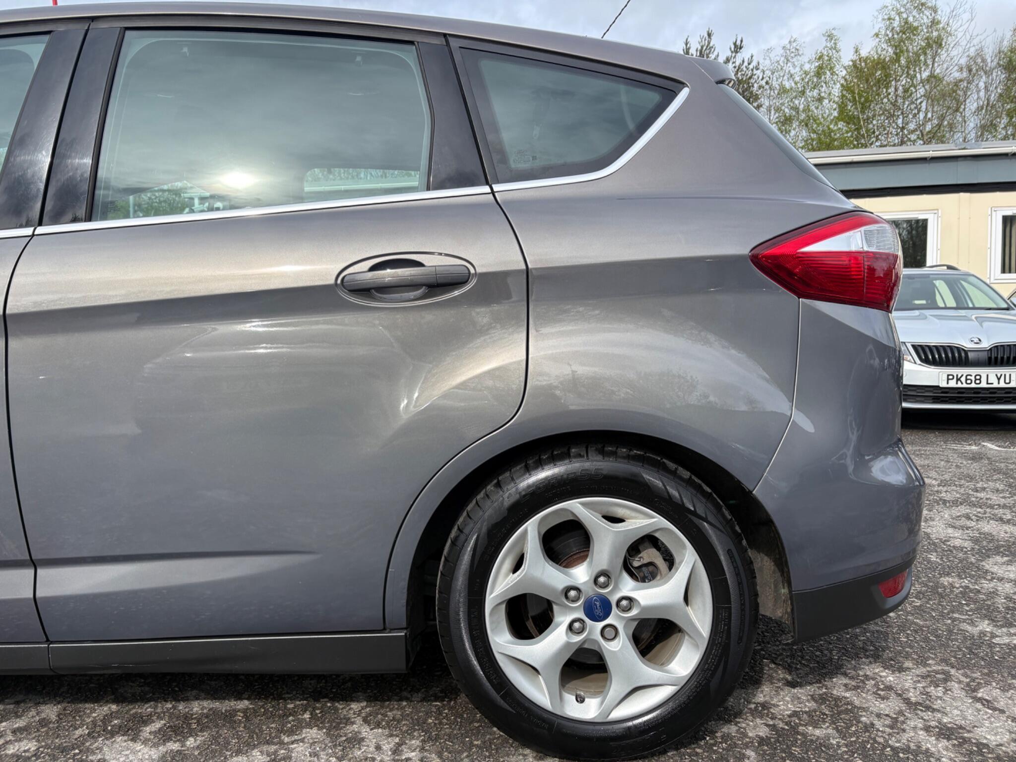 Ford C-MAX - Image 9