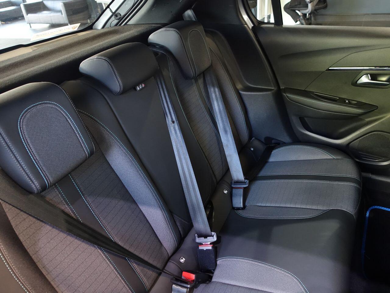 Peugeot E-208 - Image 4