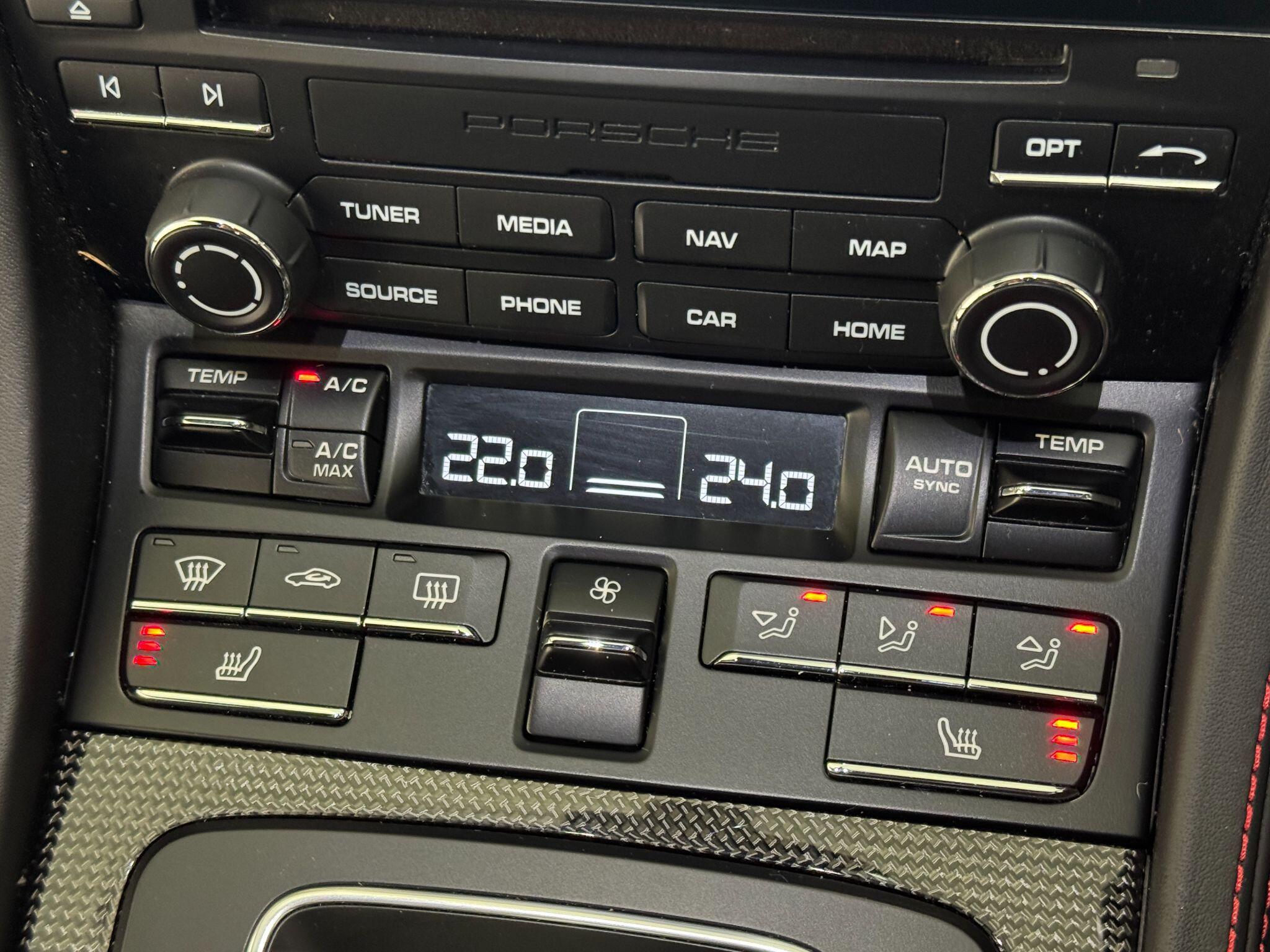 Porsche 718 Cayman - Image 60