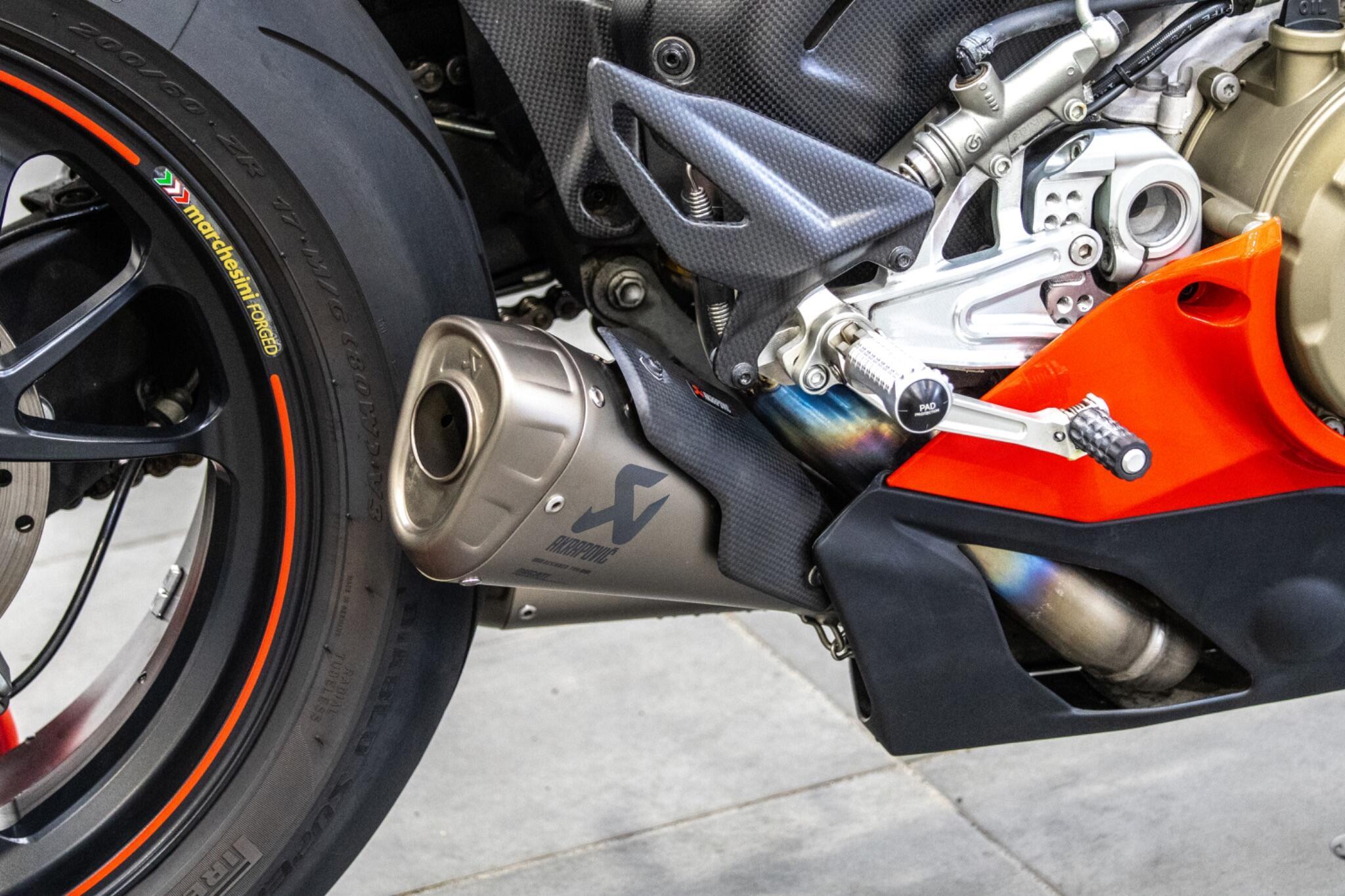 Ducati PANIGALE V4 - Image 7