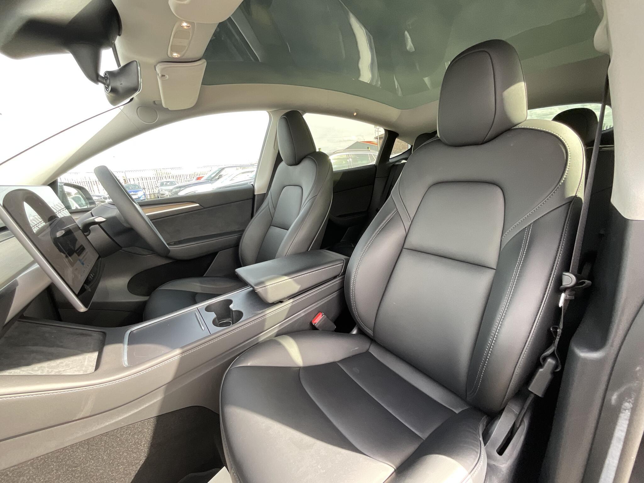 Tesla Model Y - Image 18