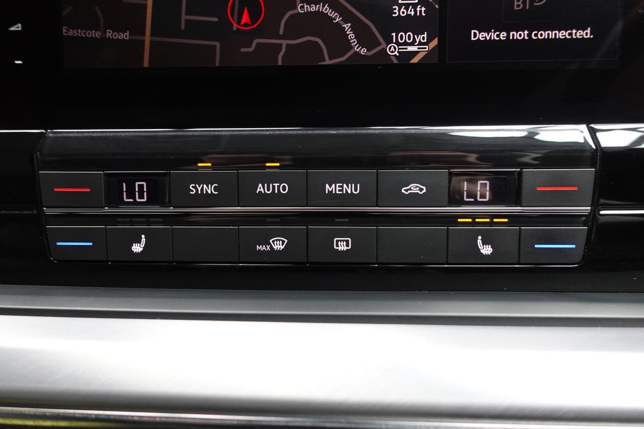 Volkswagen Touareg - Image 37