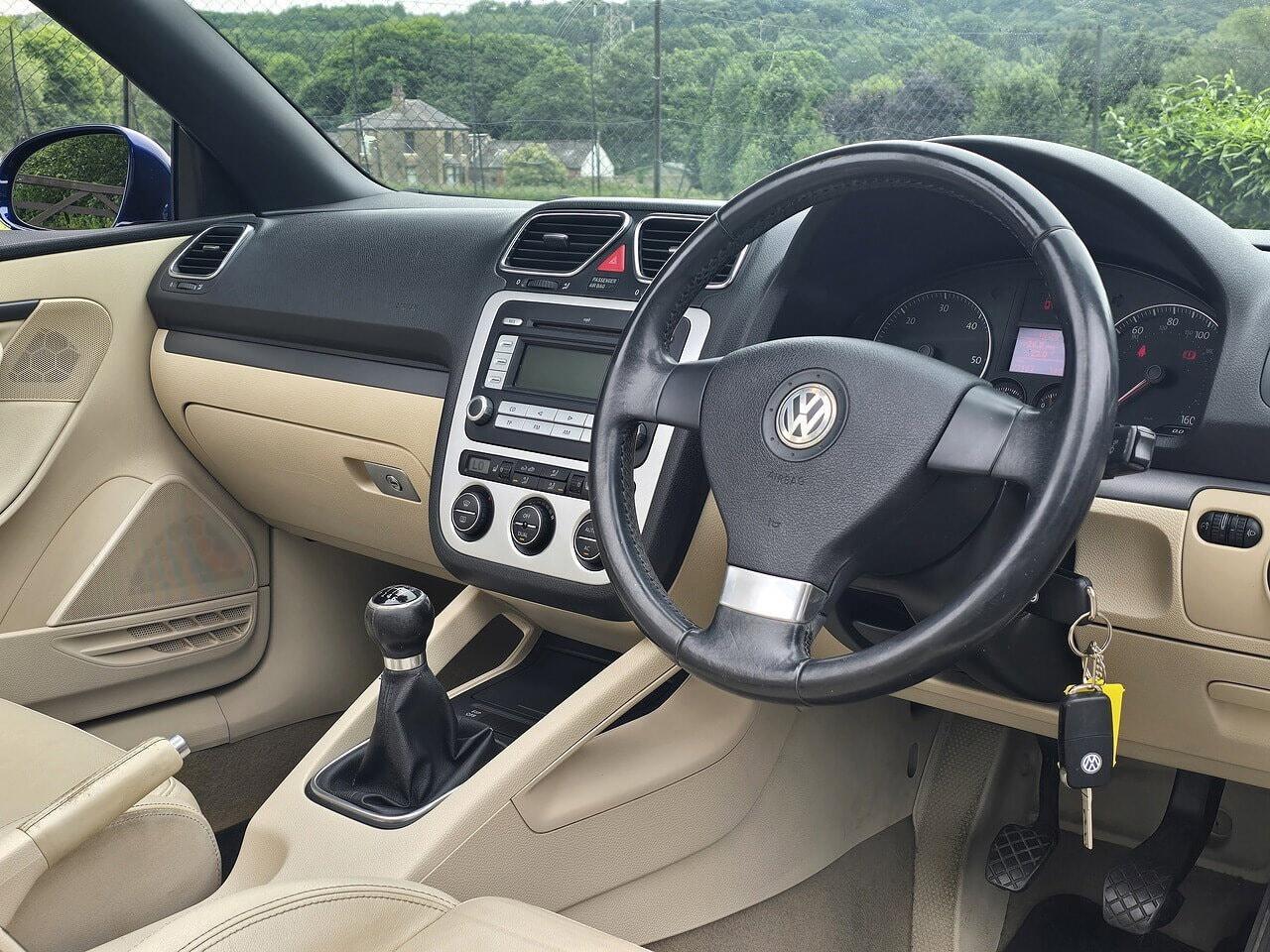 Volkswagen EOS - Image 5