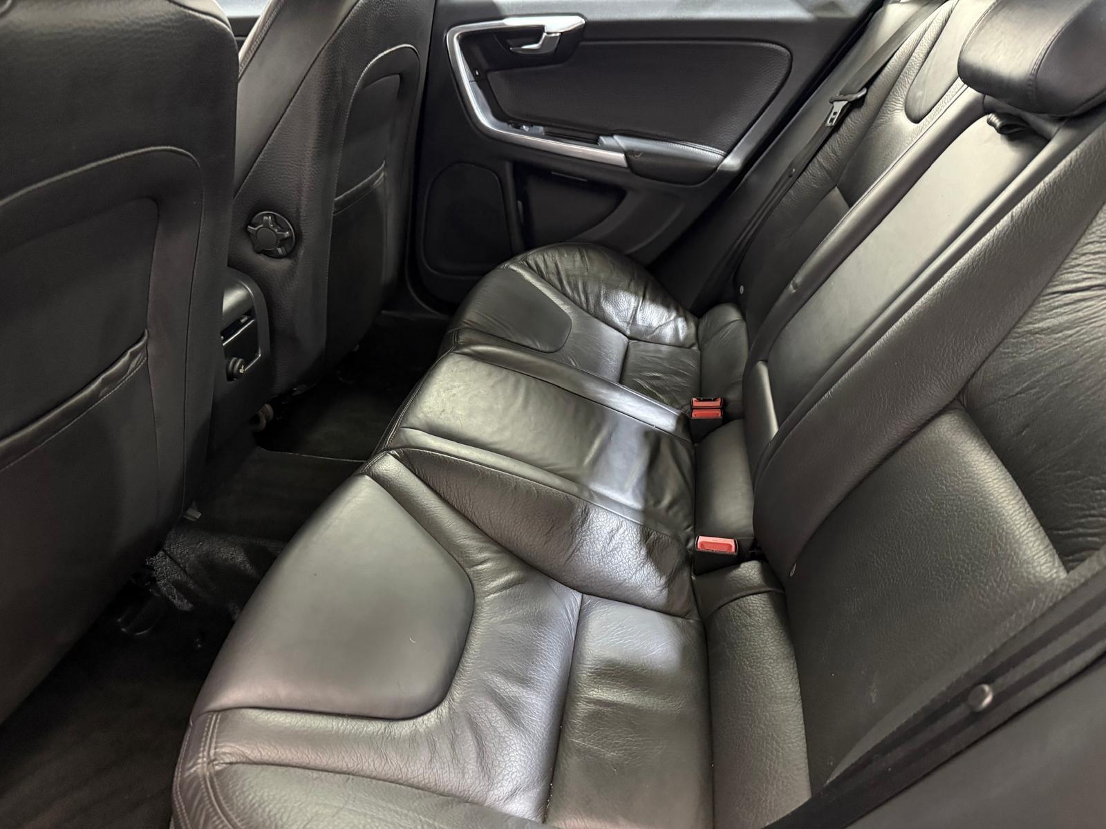 Volvo S60 - Image 45