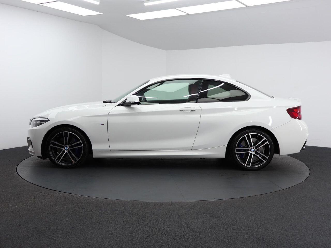 BMW 2 Series - Image 8