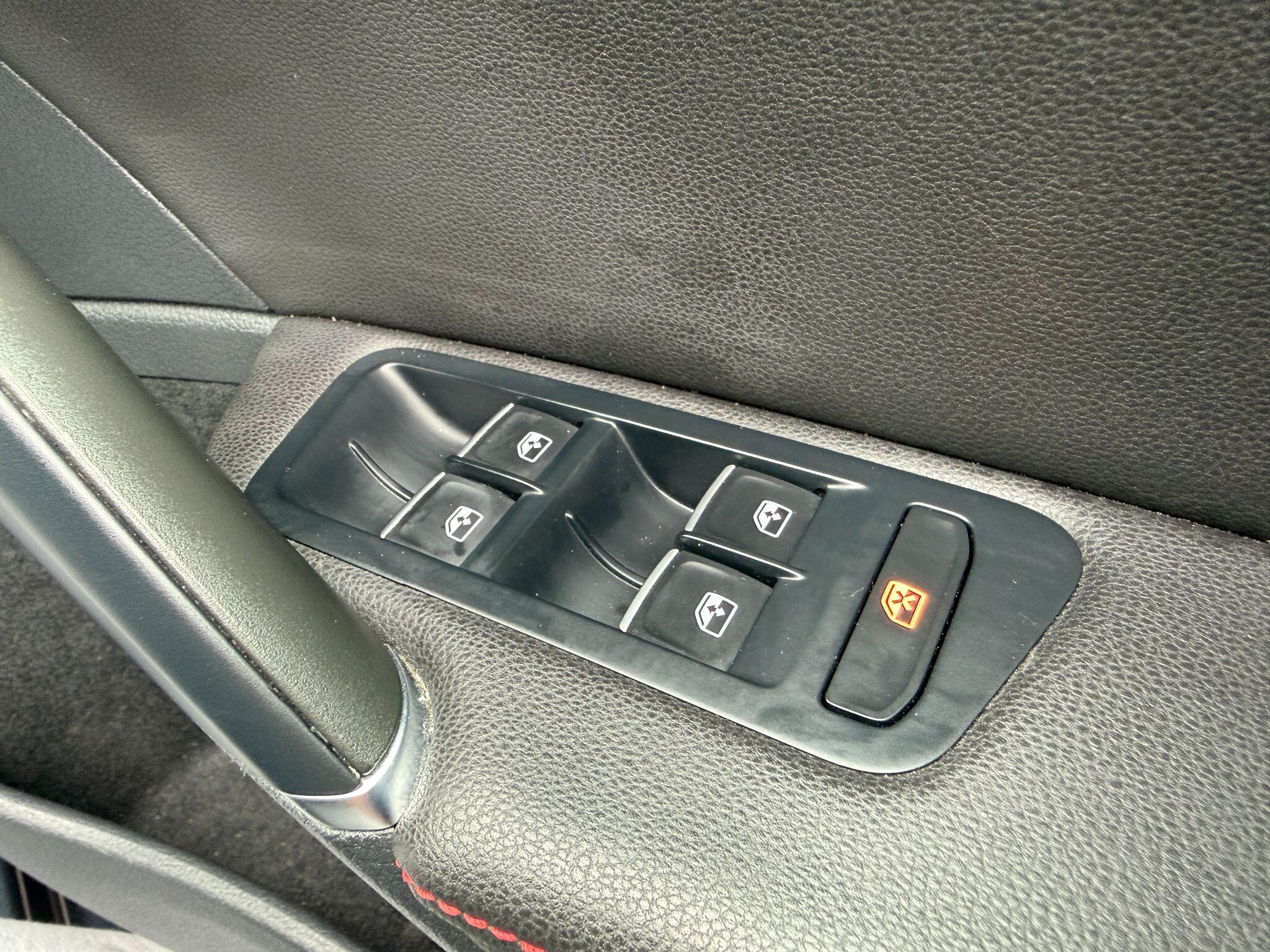 Volkswagen Golf - Image 67