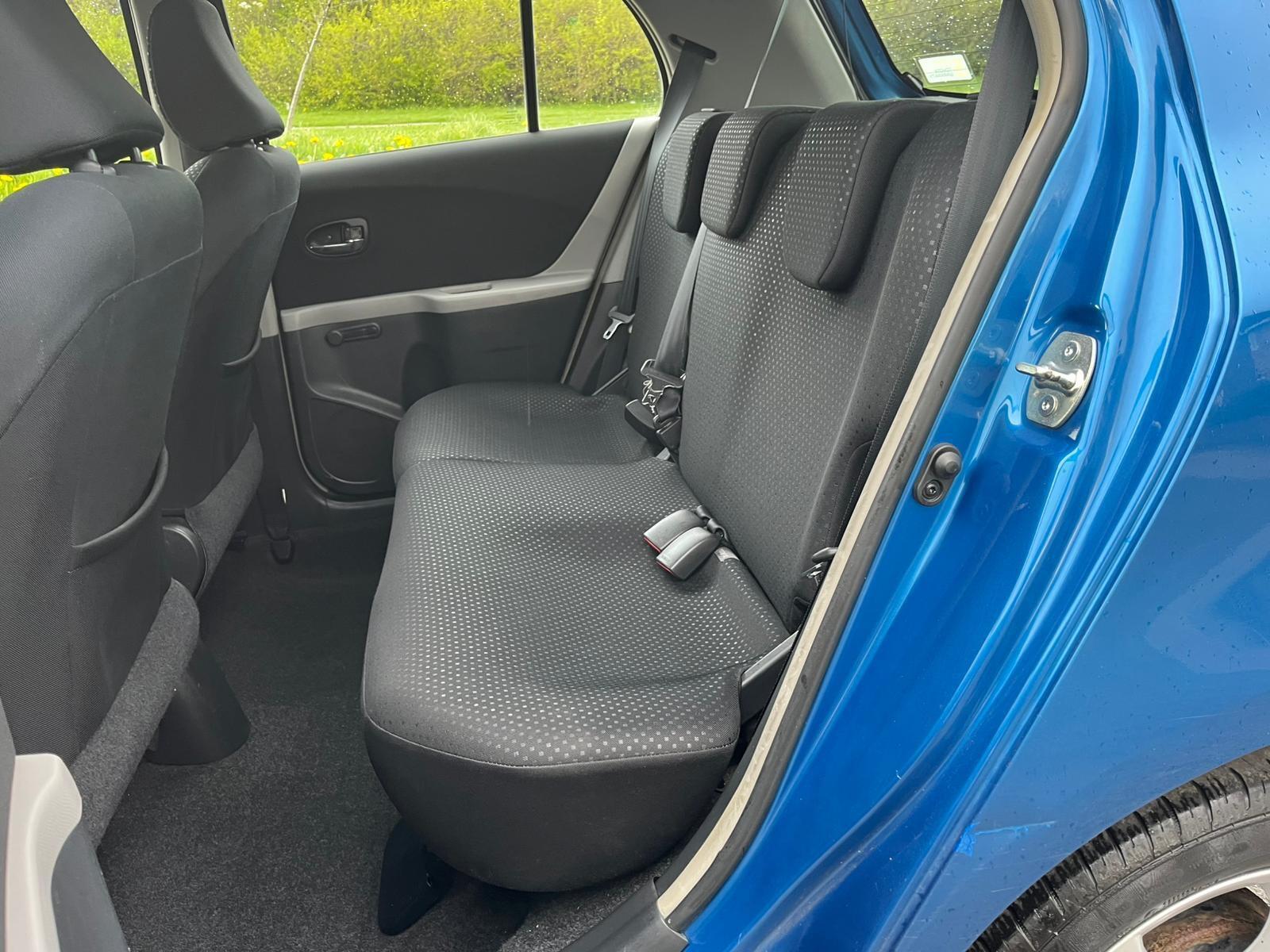 Toyota Yaris - Image 8