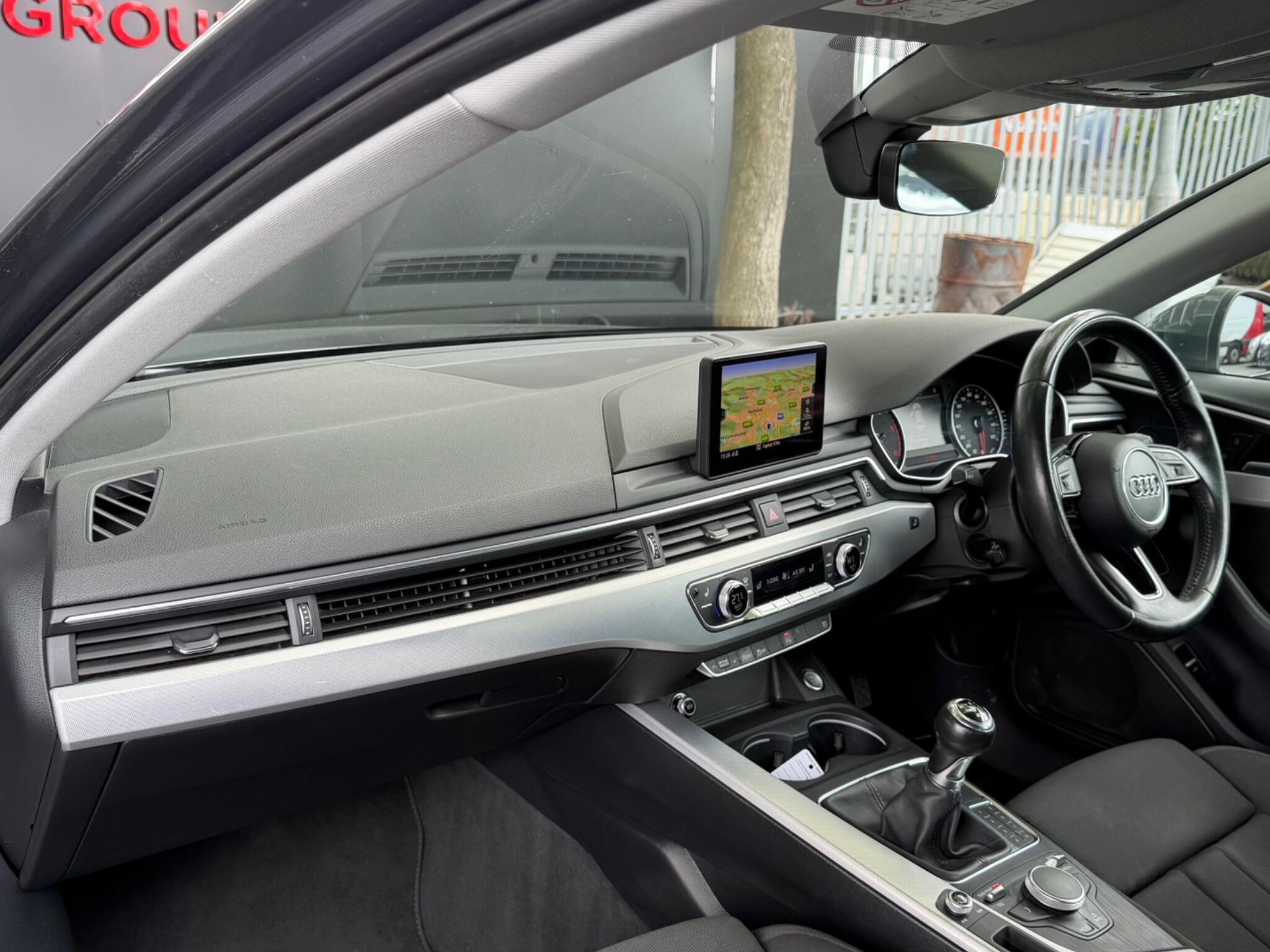 Audi A4 Avant - Image 11