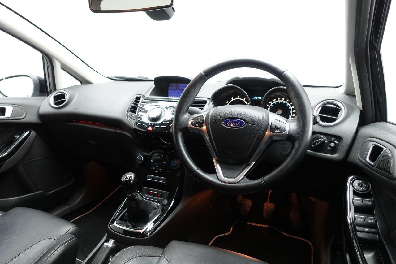 Ford Fiesta - Image 14