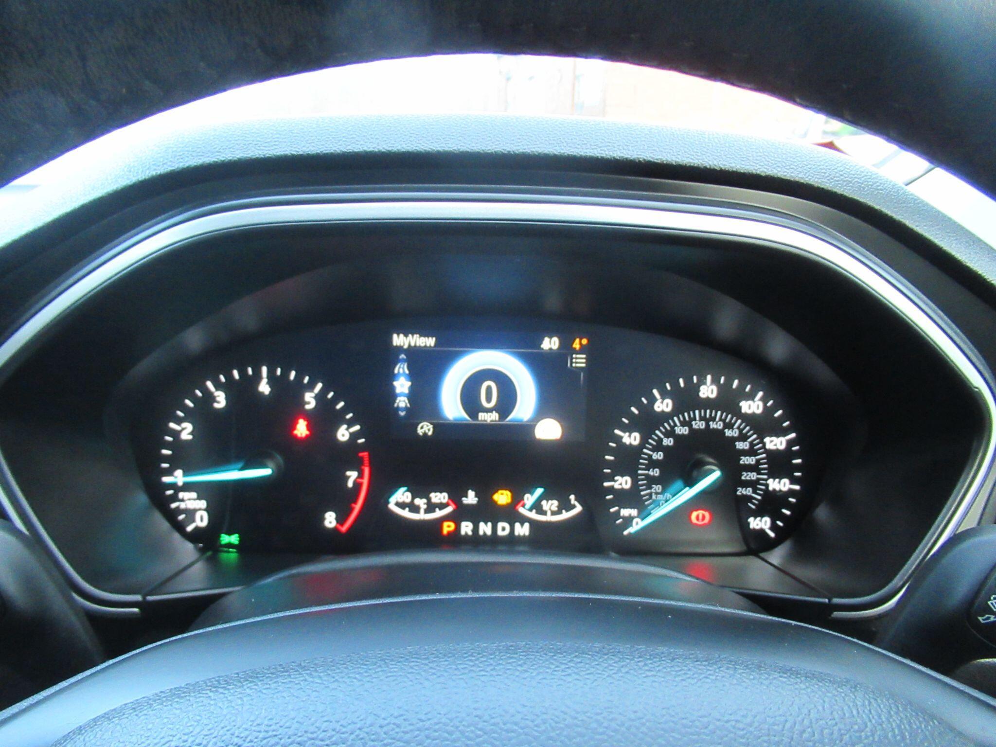 Ford Focus - Image 25