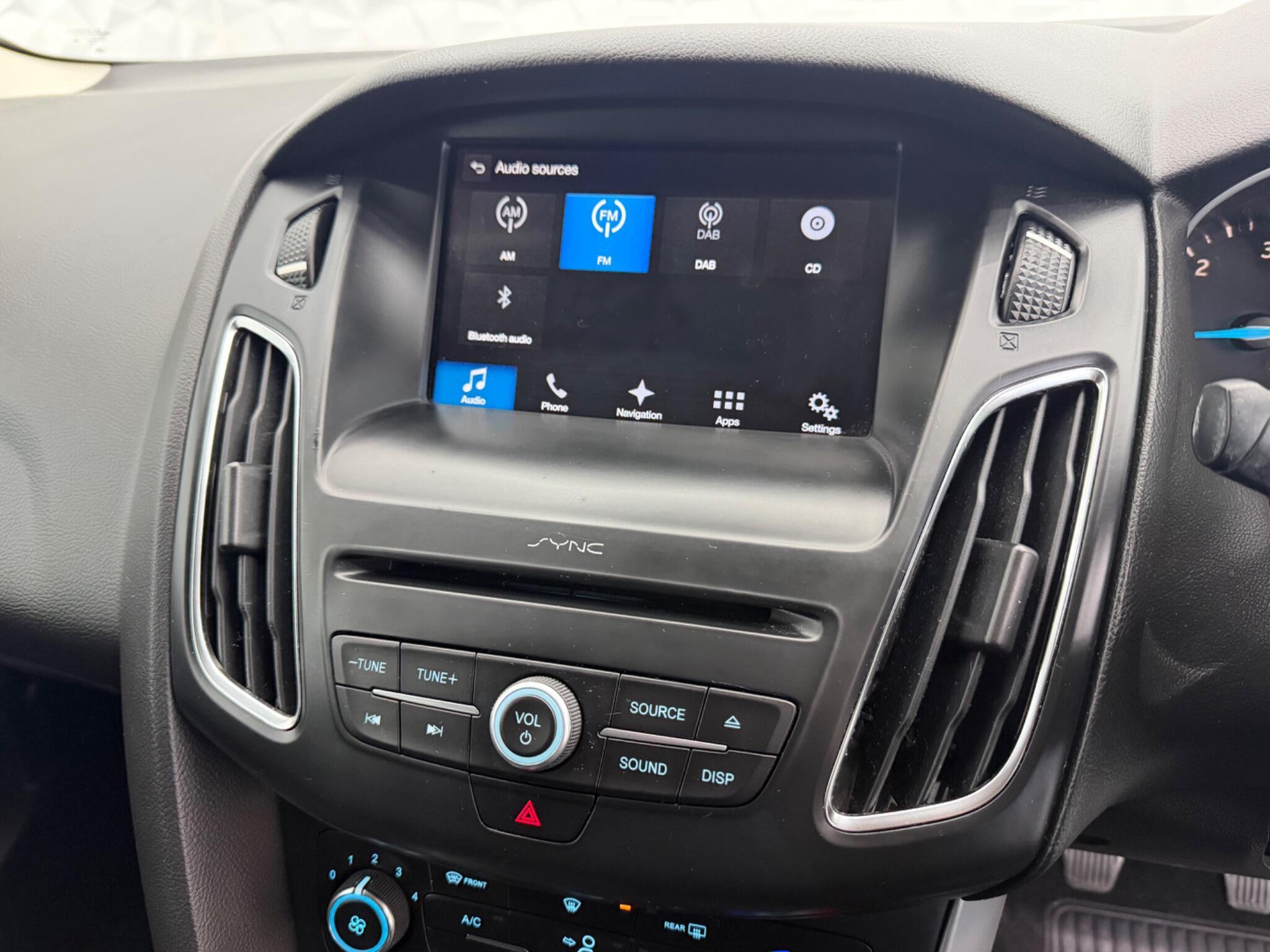 Ford Focus - Image 15