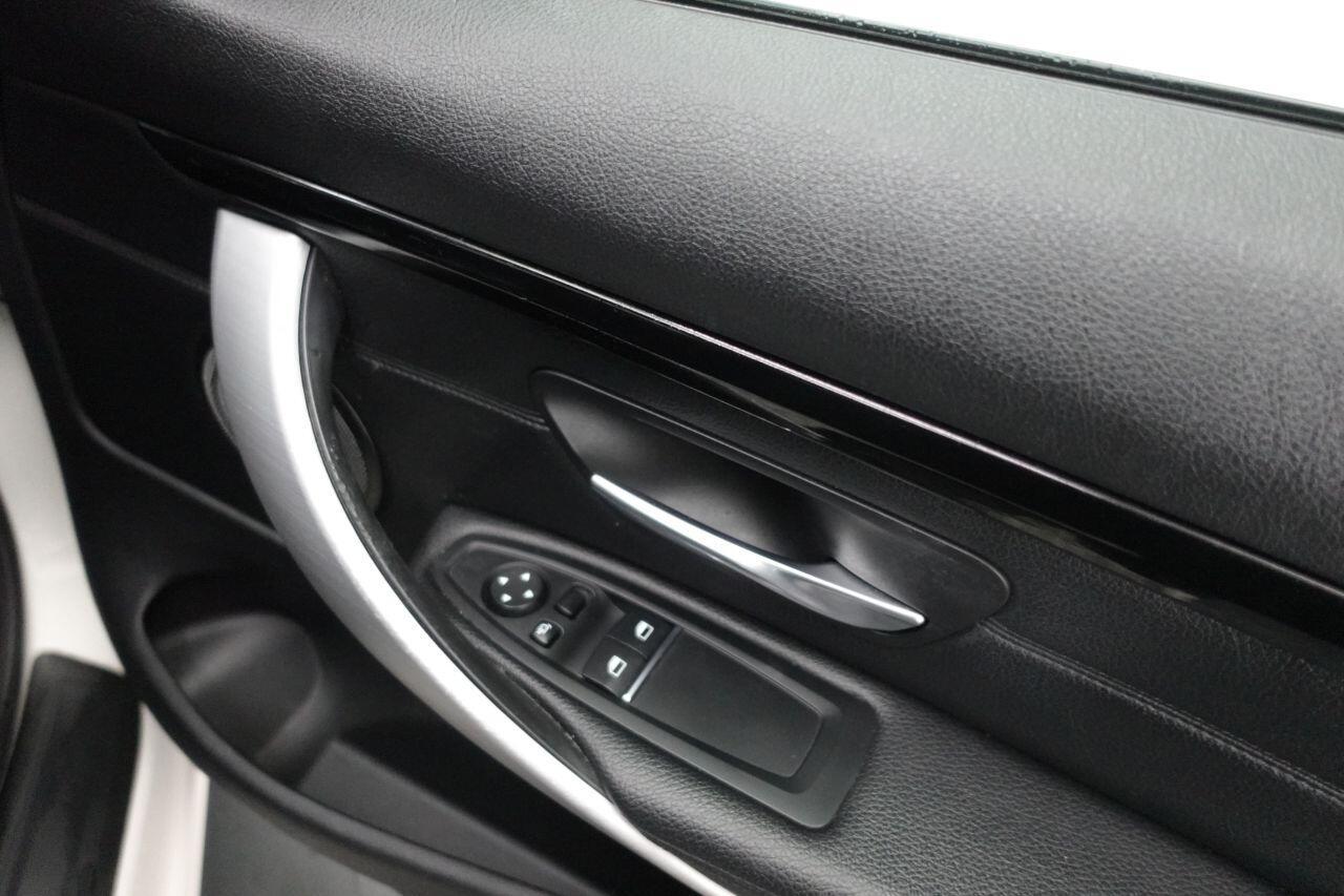BMW 4 Series - Image 18