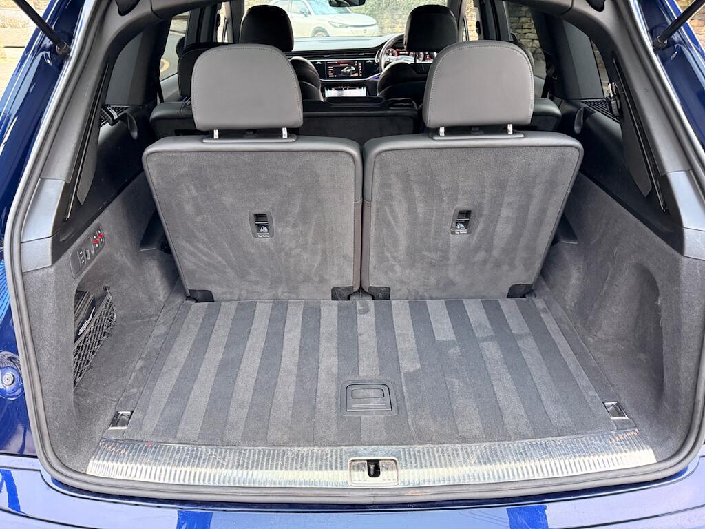 Audi Q7 - Image 31