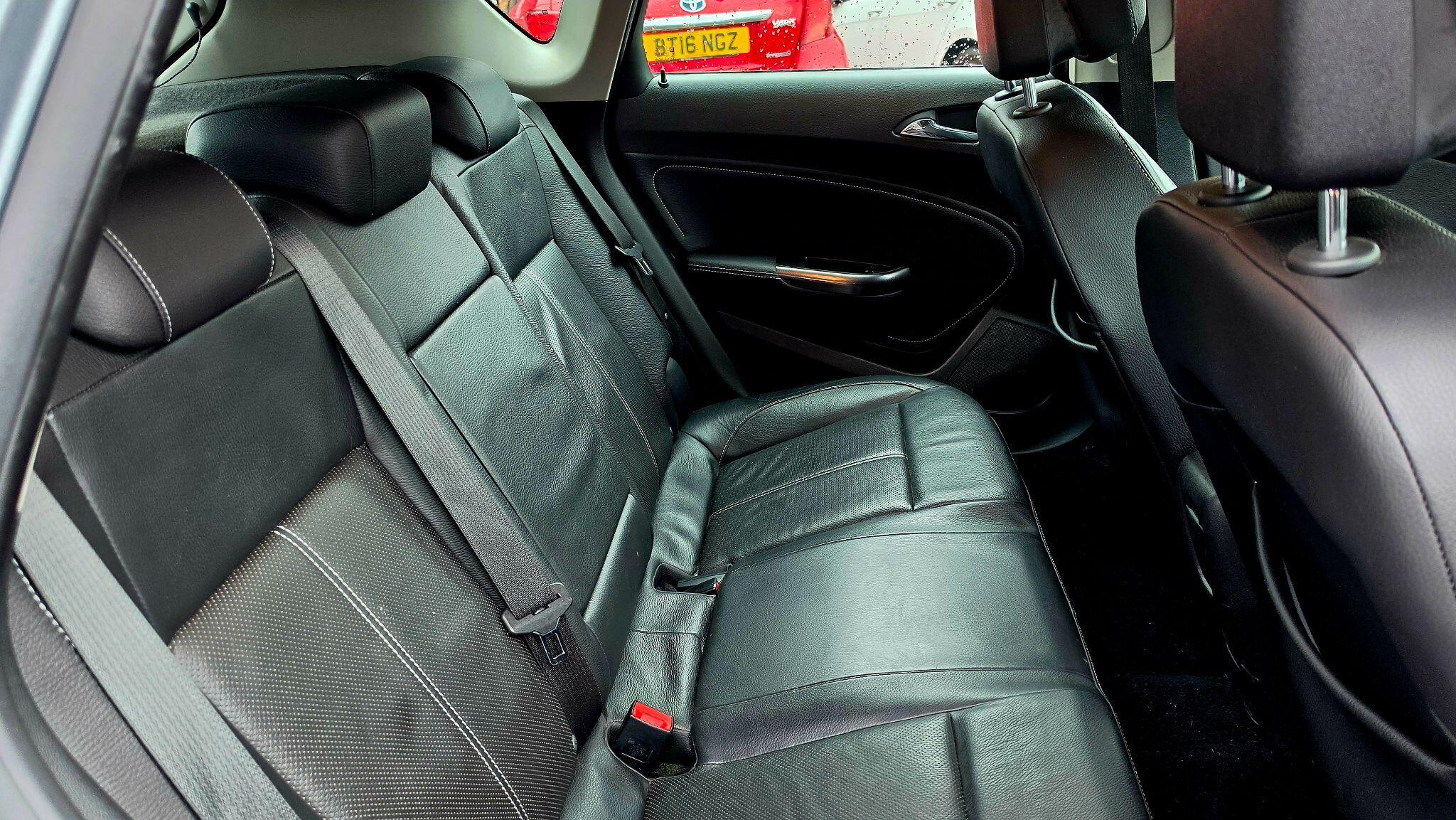 Vauxhall Astra - Image 19