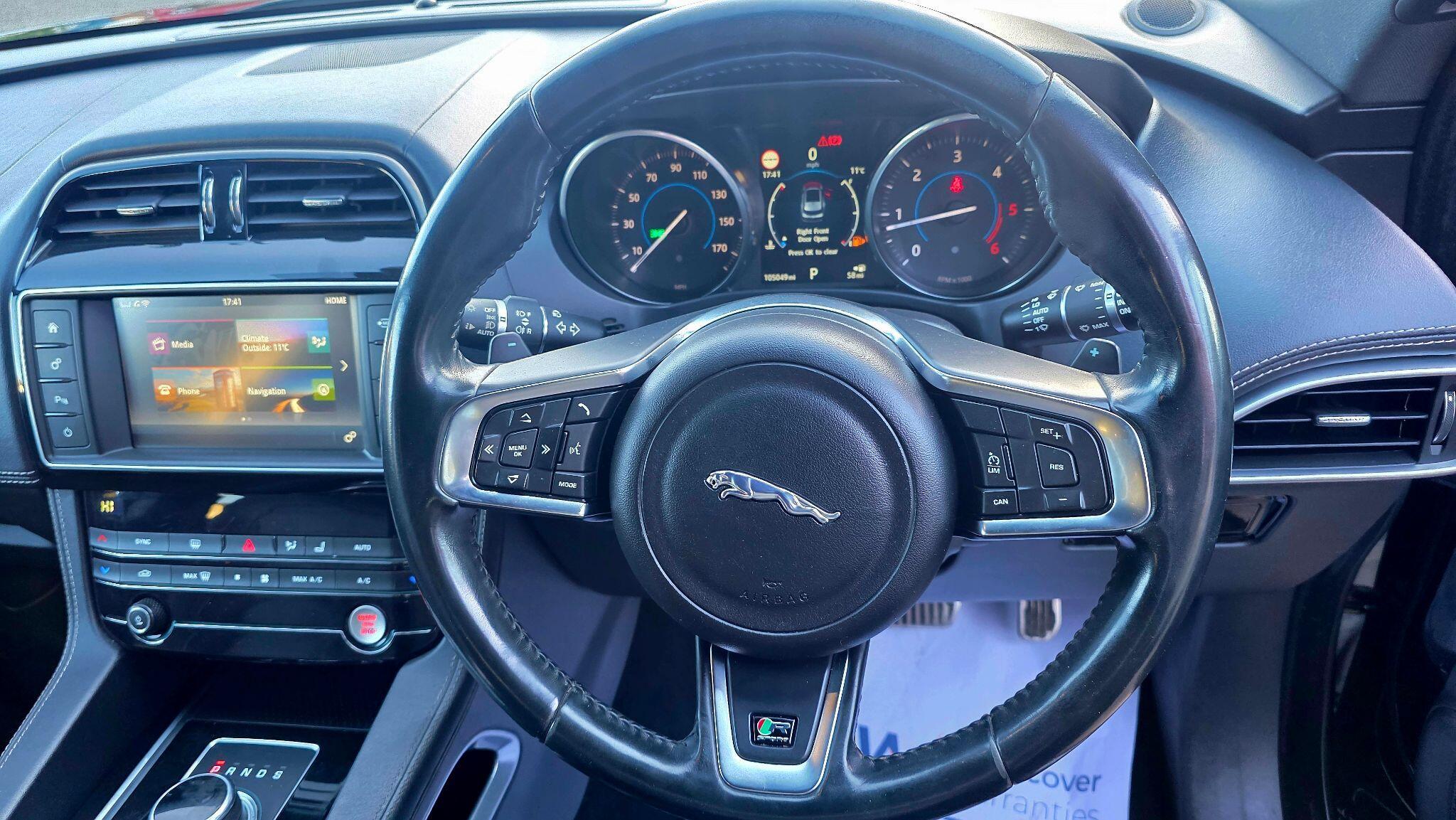 Jaguar F-Pace - Image 28