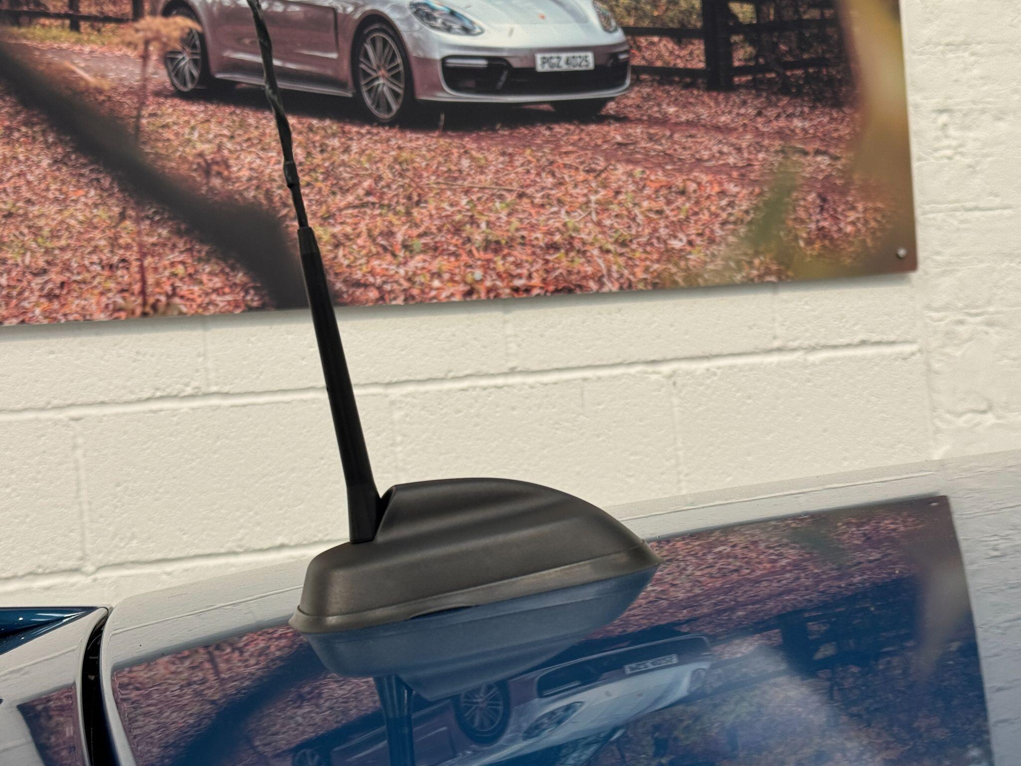 MINI Hatch - Image 44