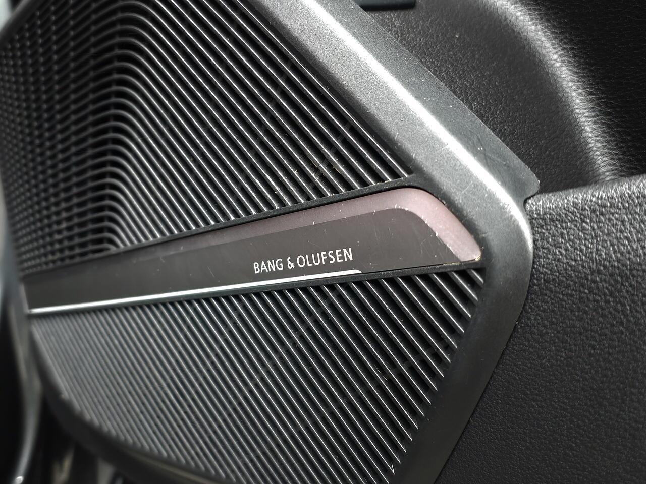 Audi SQ5 - Image 12