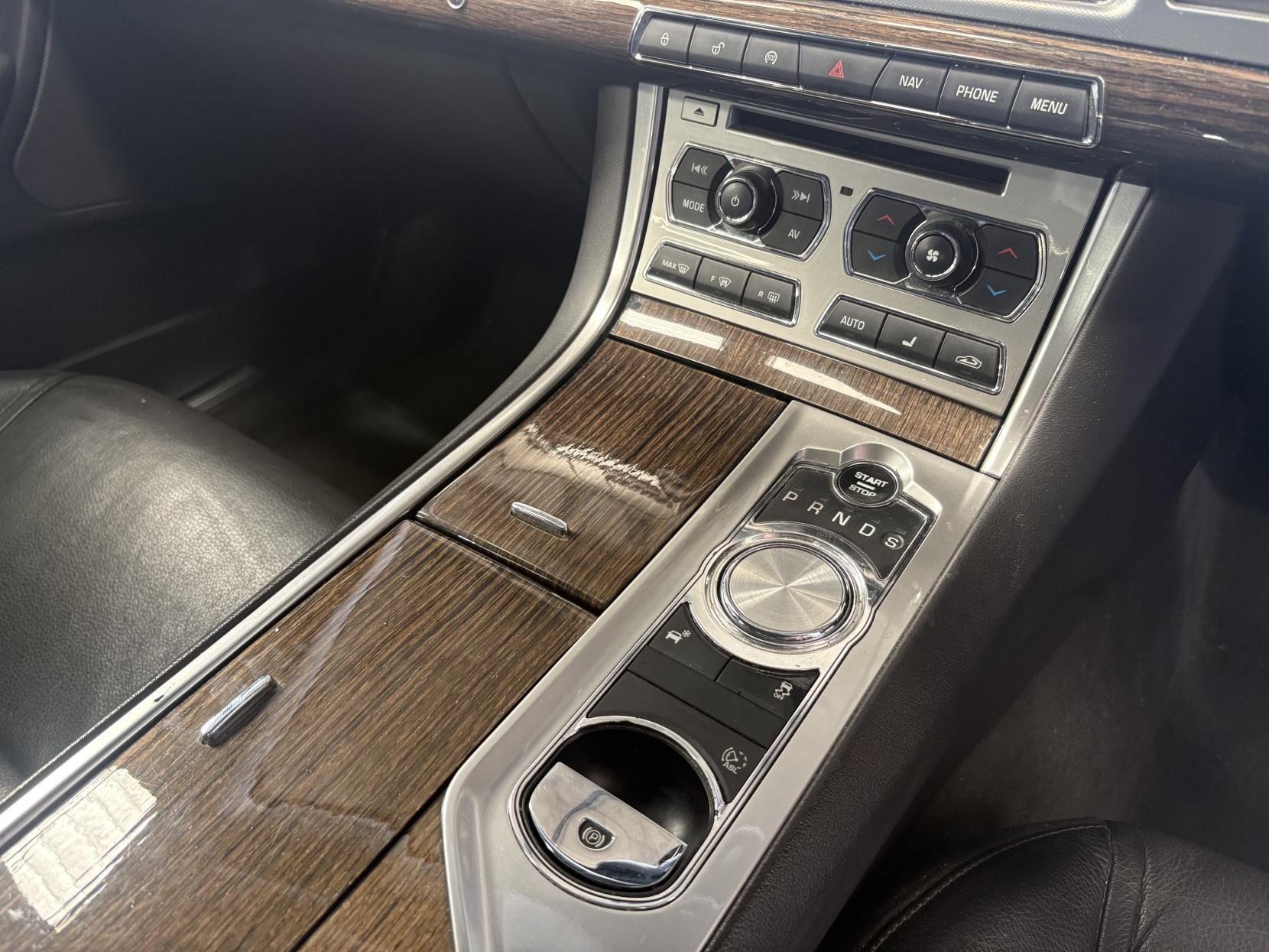 Jaguar XF - Image 17