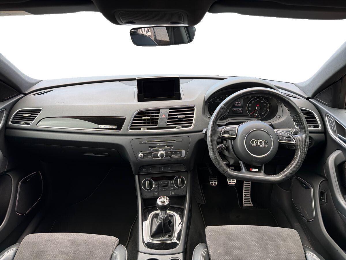 Audi Q3 - Image 18