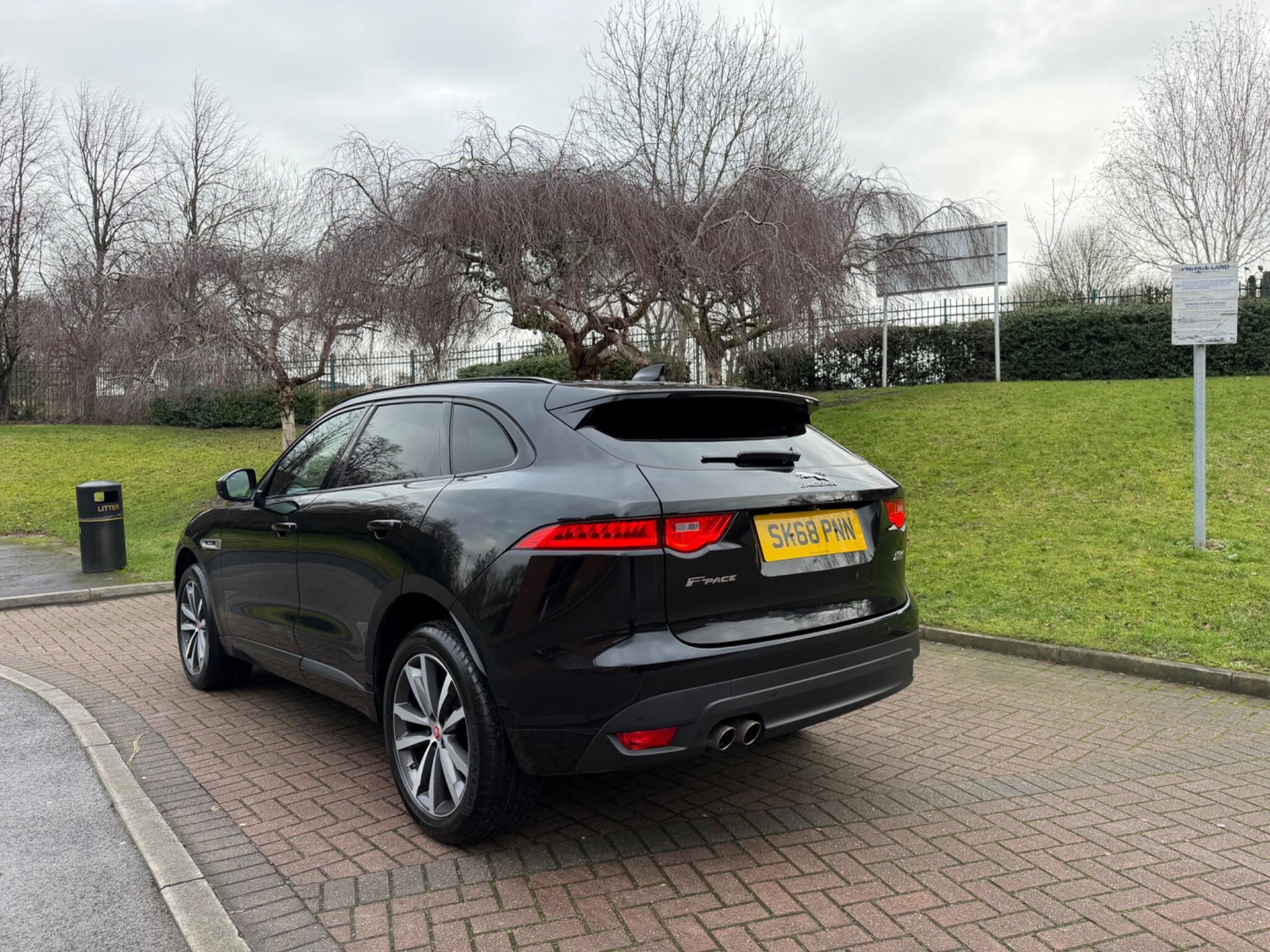 Jaguar F-Pace - Image 14