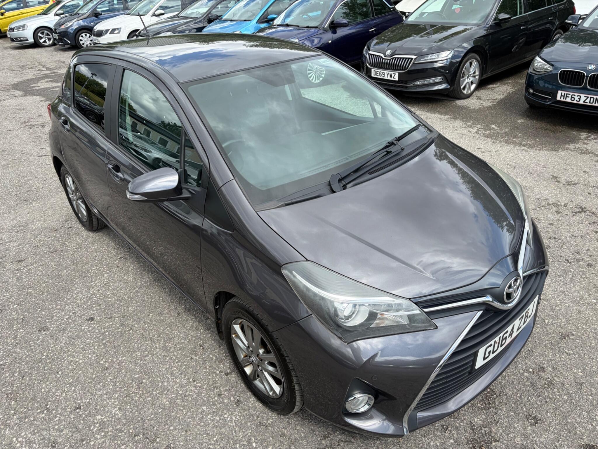 Toyota Yaris - Image 2