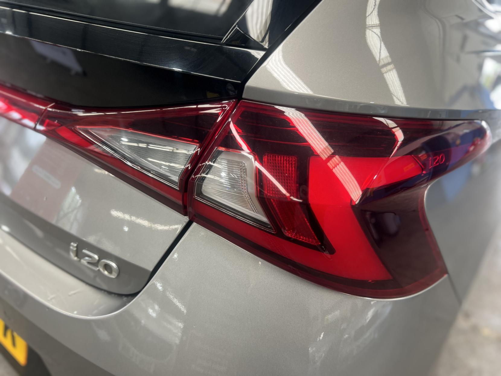 Hyundai i20 - Image 15