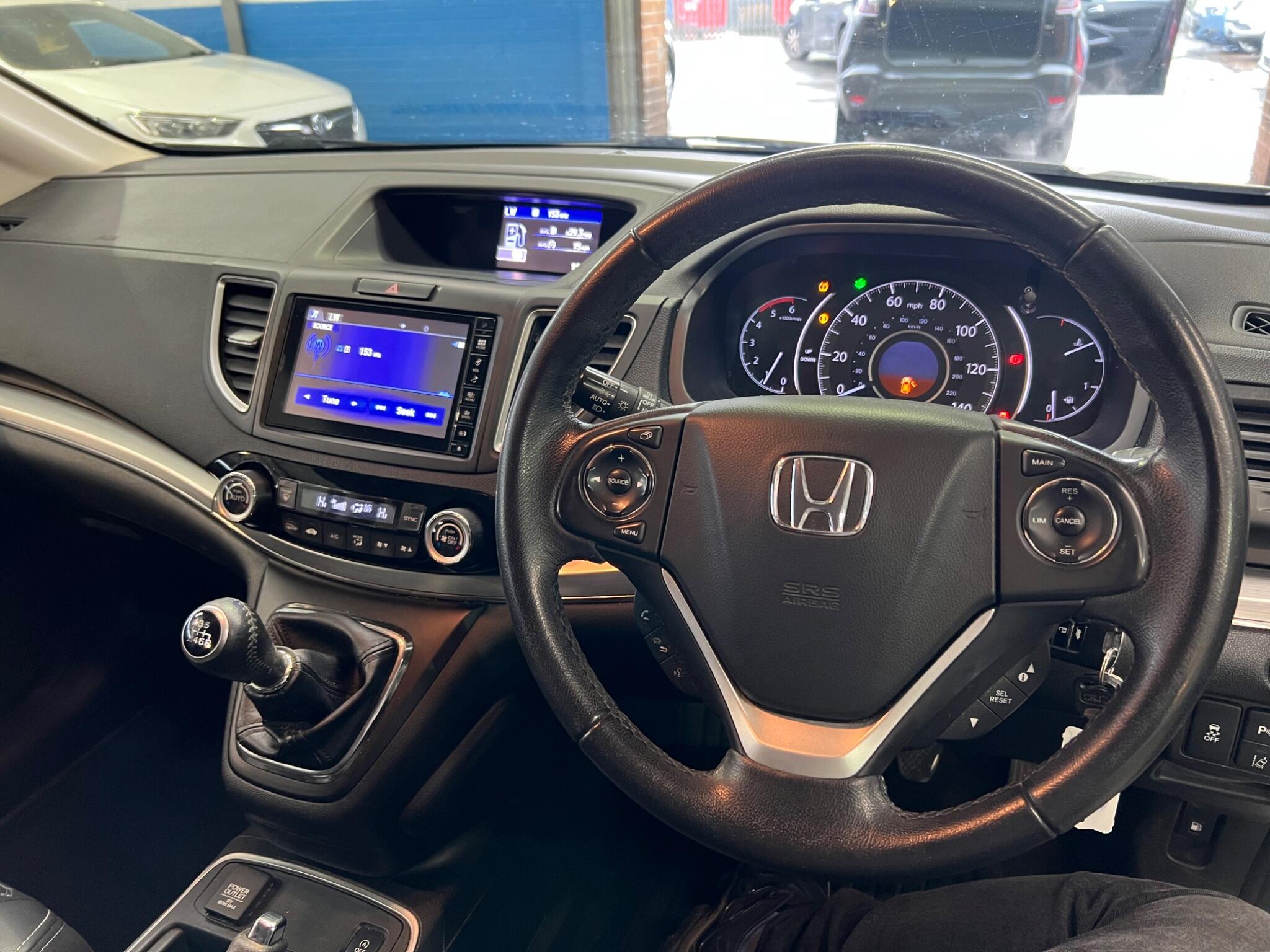 Honda CR-V - Image 34