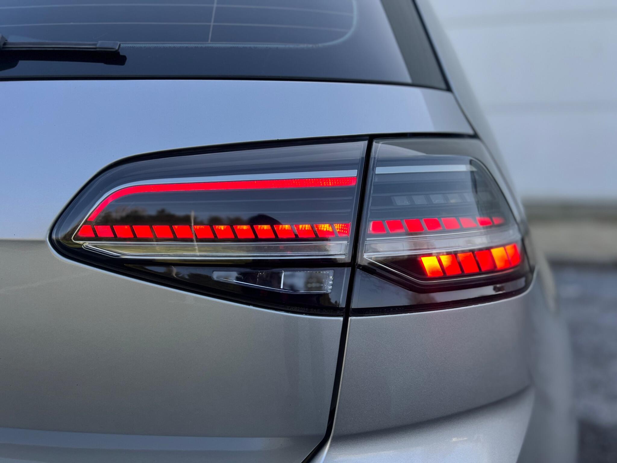 Volkswagen Golf - Image 13