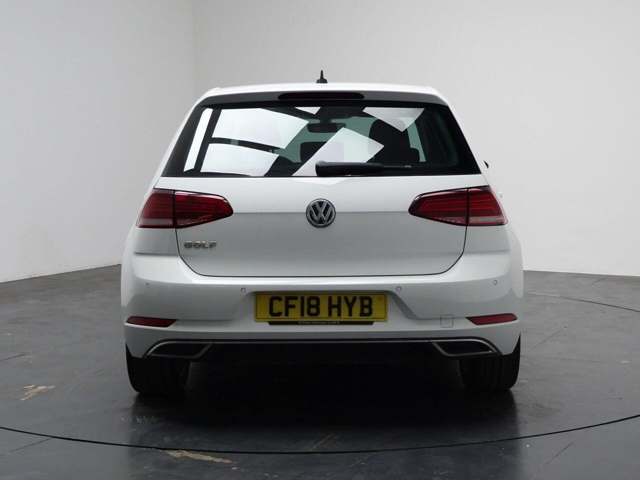 Volkswagen Golf - Image 11