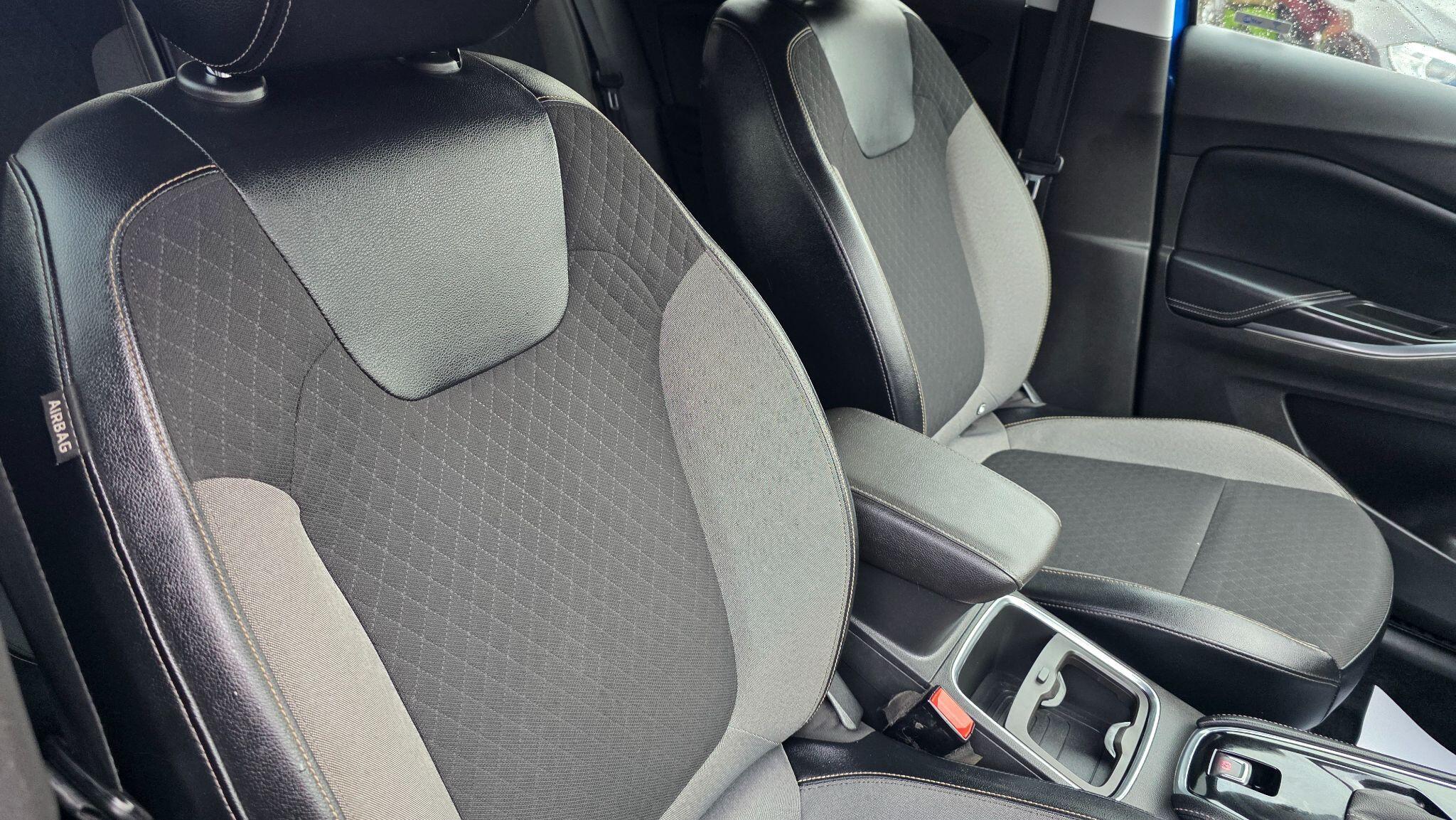 Vauxhall Grandland X - Image 29