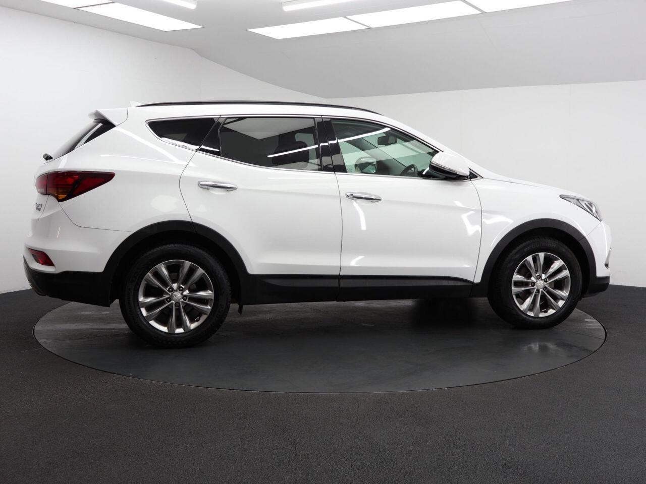Hyundai Santa Fe - Image 13