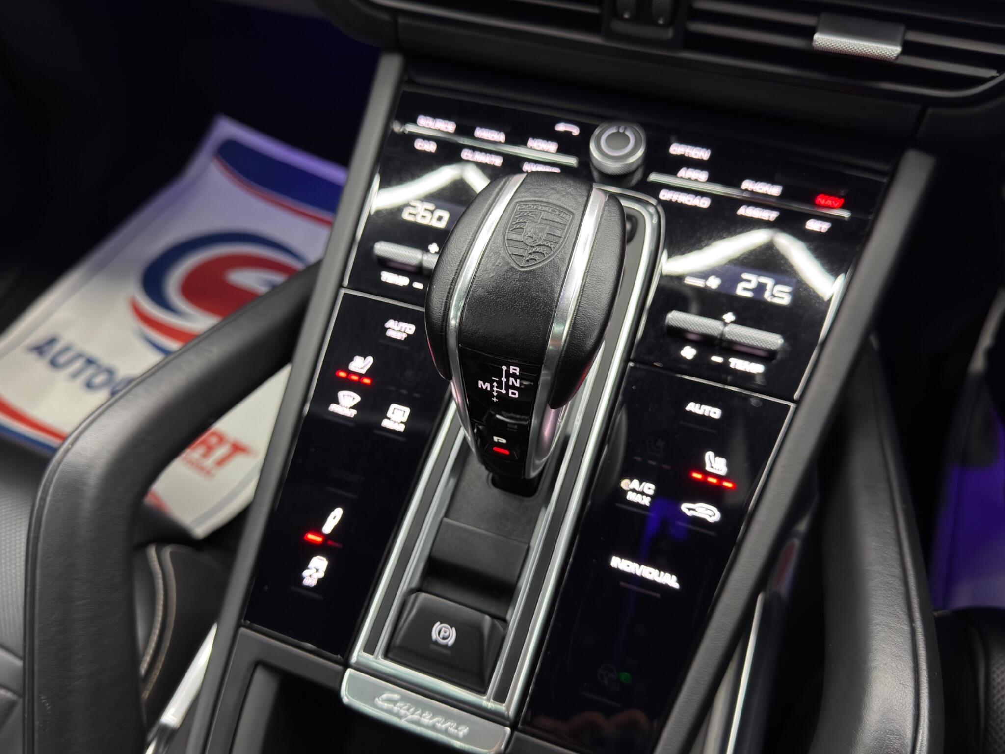 Porsche Cayenne - Image 26