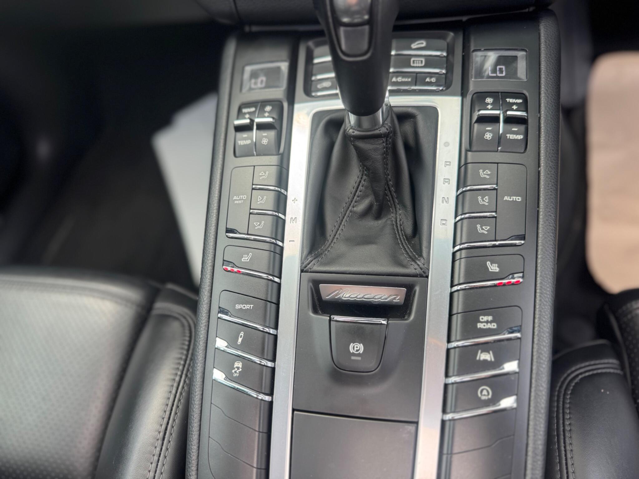 Porsche Macan - Image 22