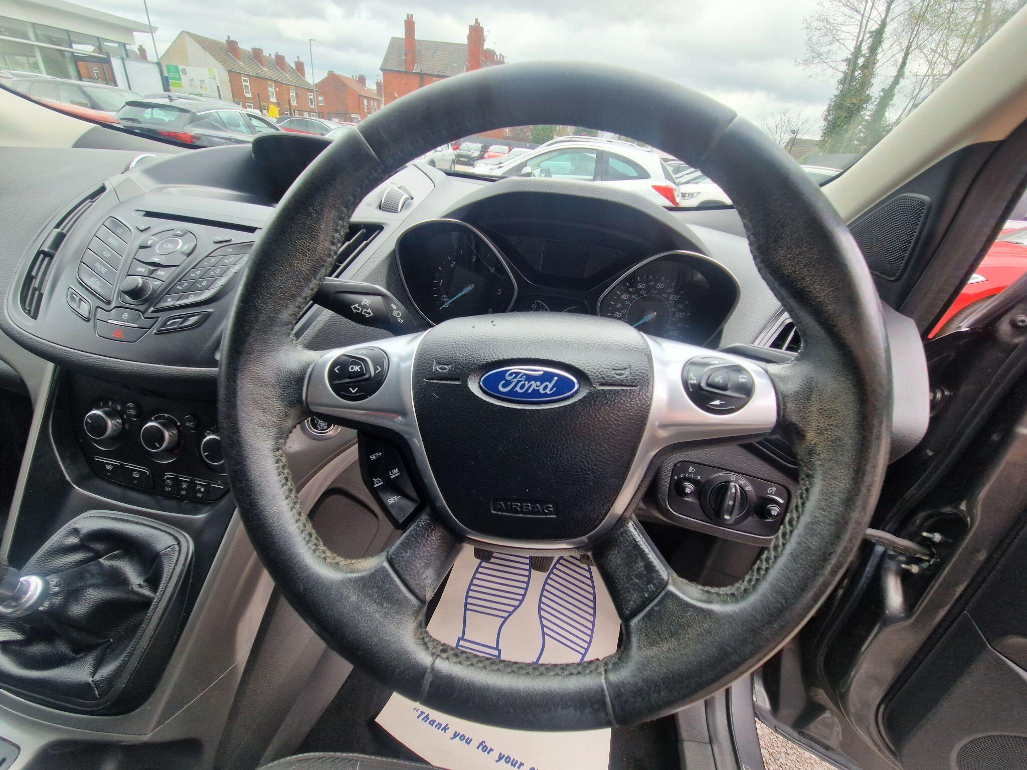 Ford Kuga - Image 45