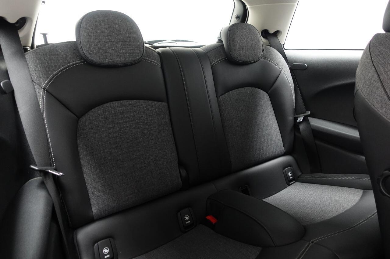 MINI Hatch - Image 18