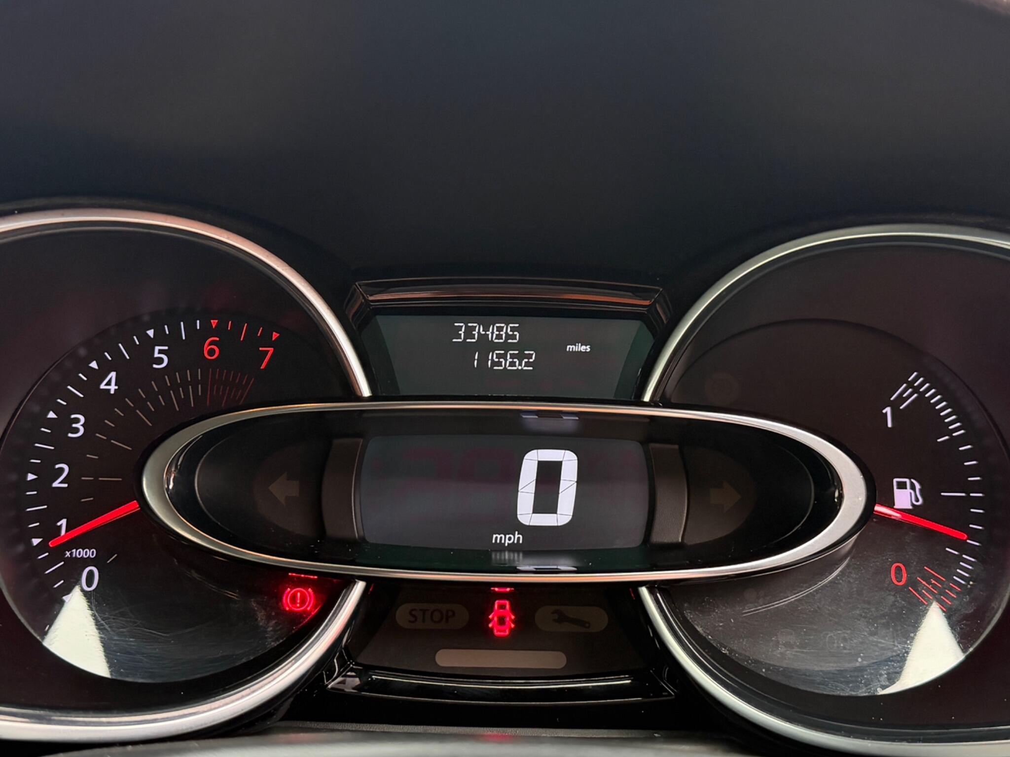 Renault Clio - Image 25