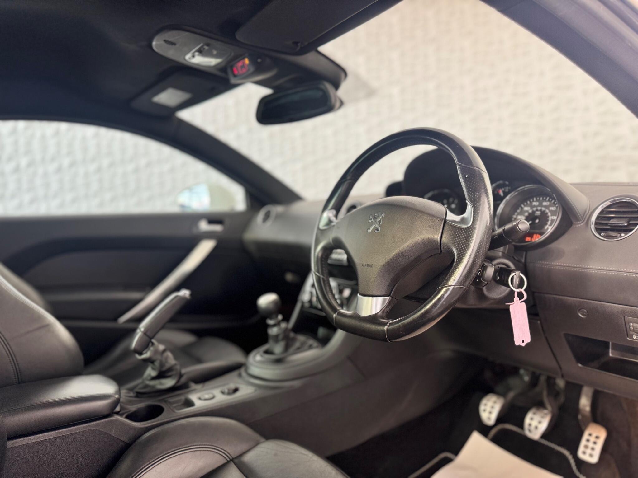 Peugeot RCZ - Image 27