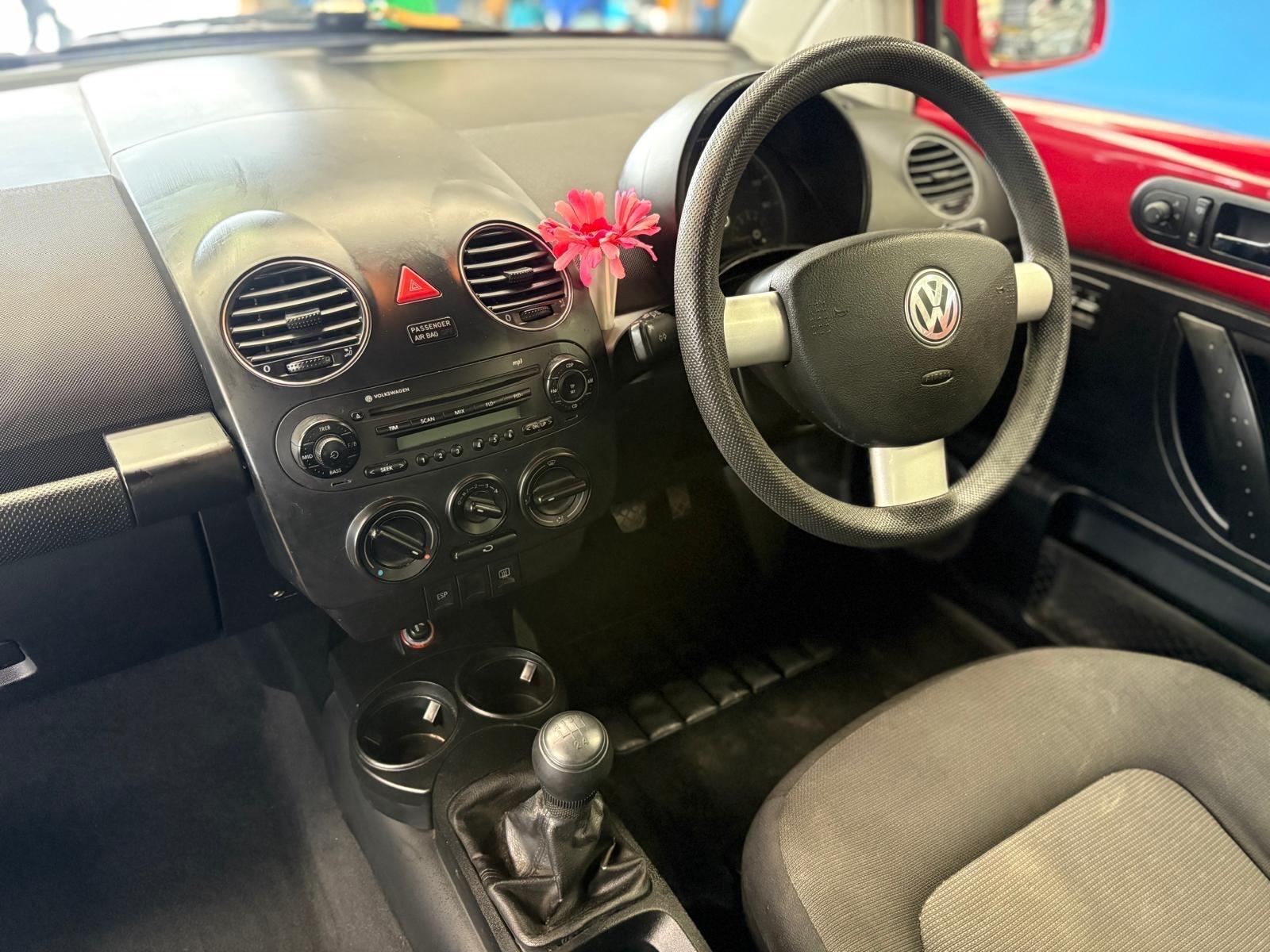 Volkswagen Beetle - Image 22